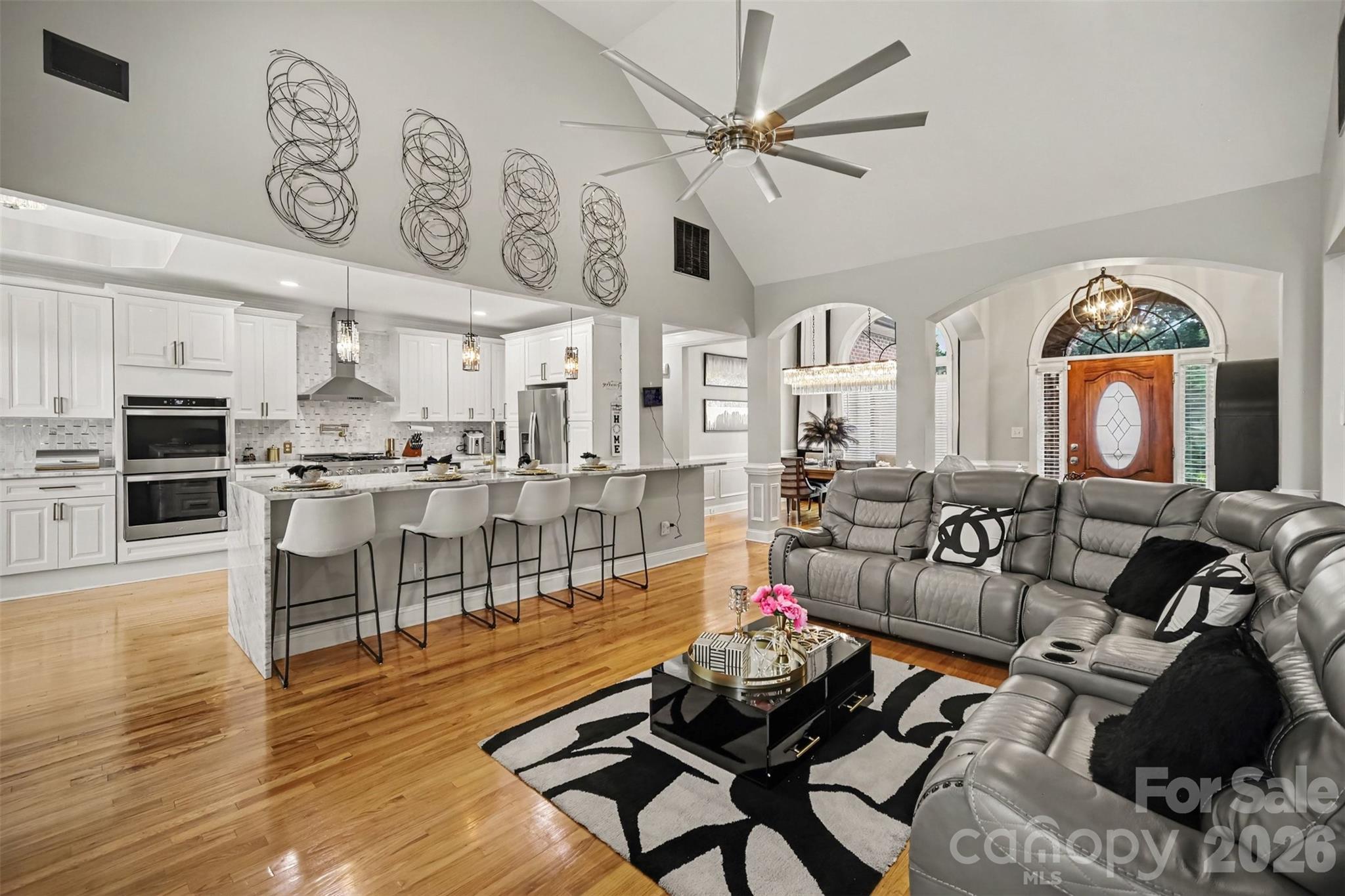 2013 Buckthorn Court Property Photo 6