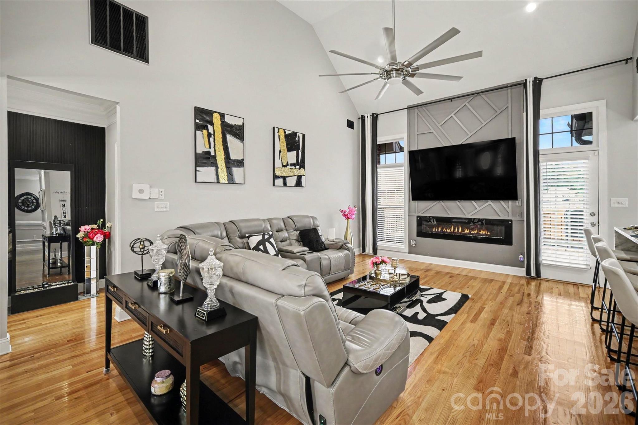 2013 Buckthorn Court Property Photo 7
