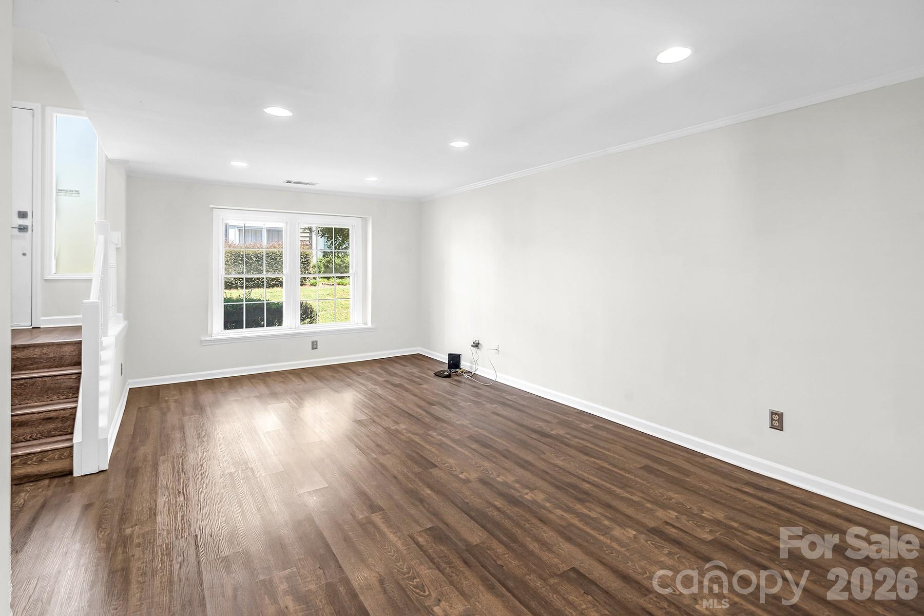 8228 Legare Court Property Photo 9