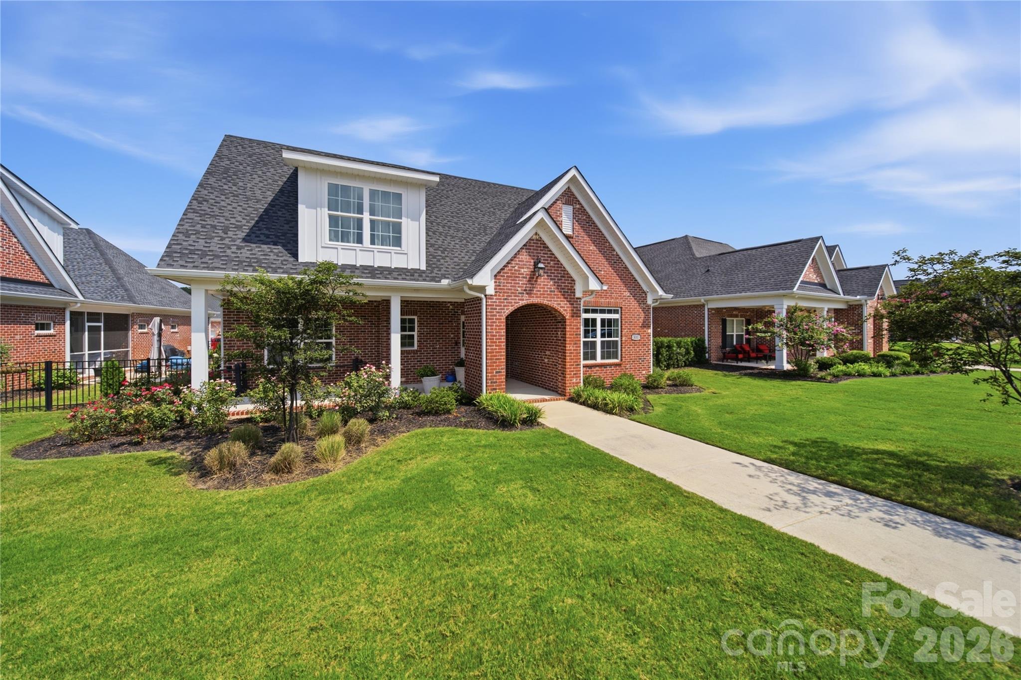 531 Buckview Lane Property Photo 4