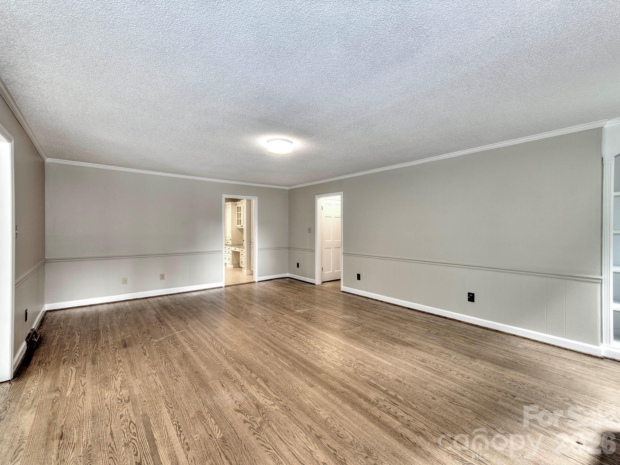 1401 Heatherloch Drive Property Photo 8