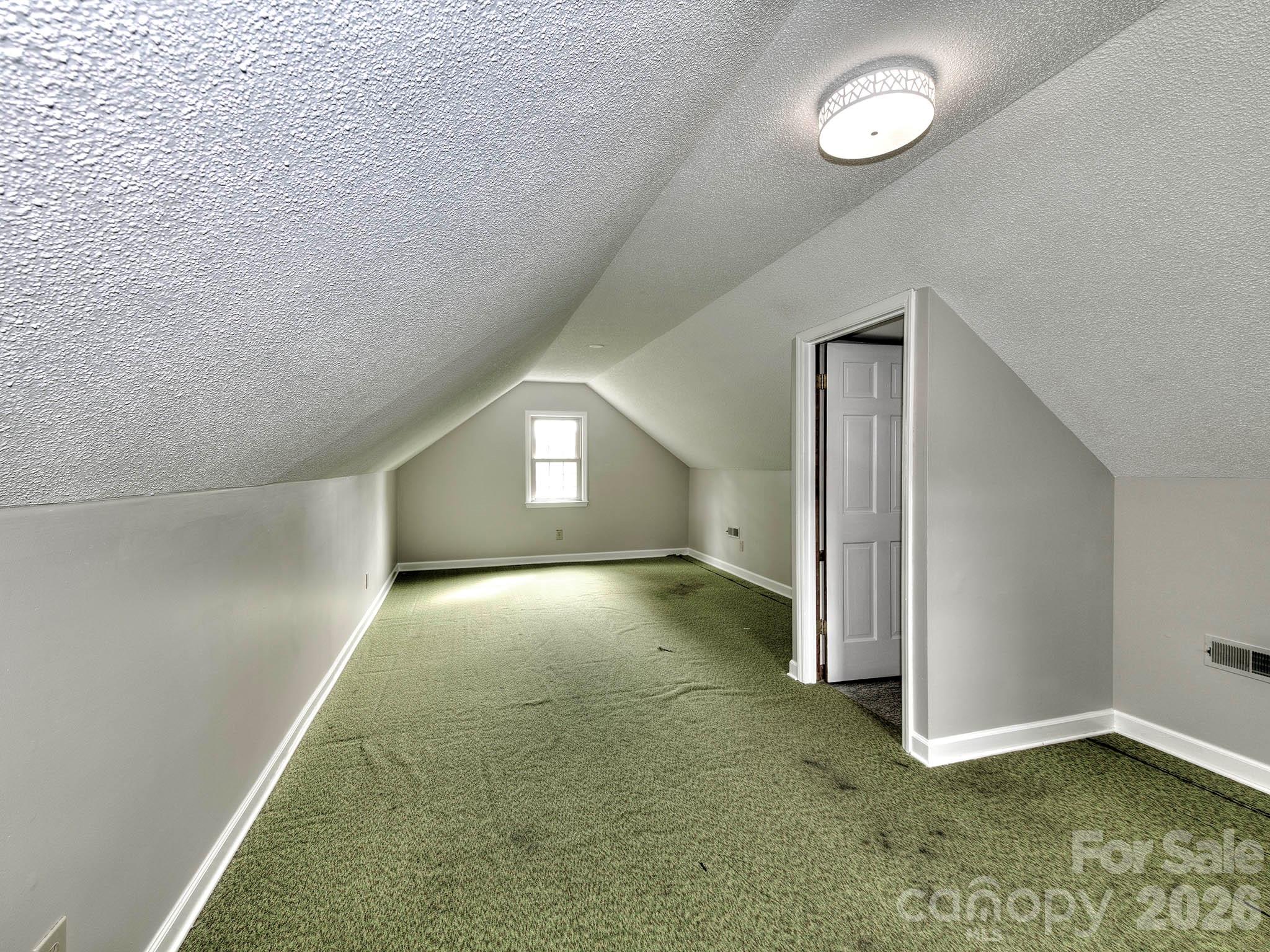 1401 Heatherloch Drive Property Photo 23