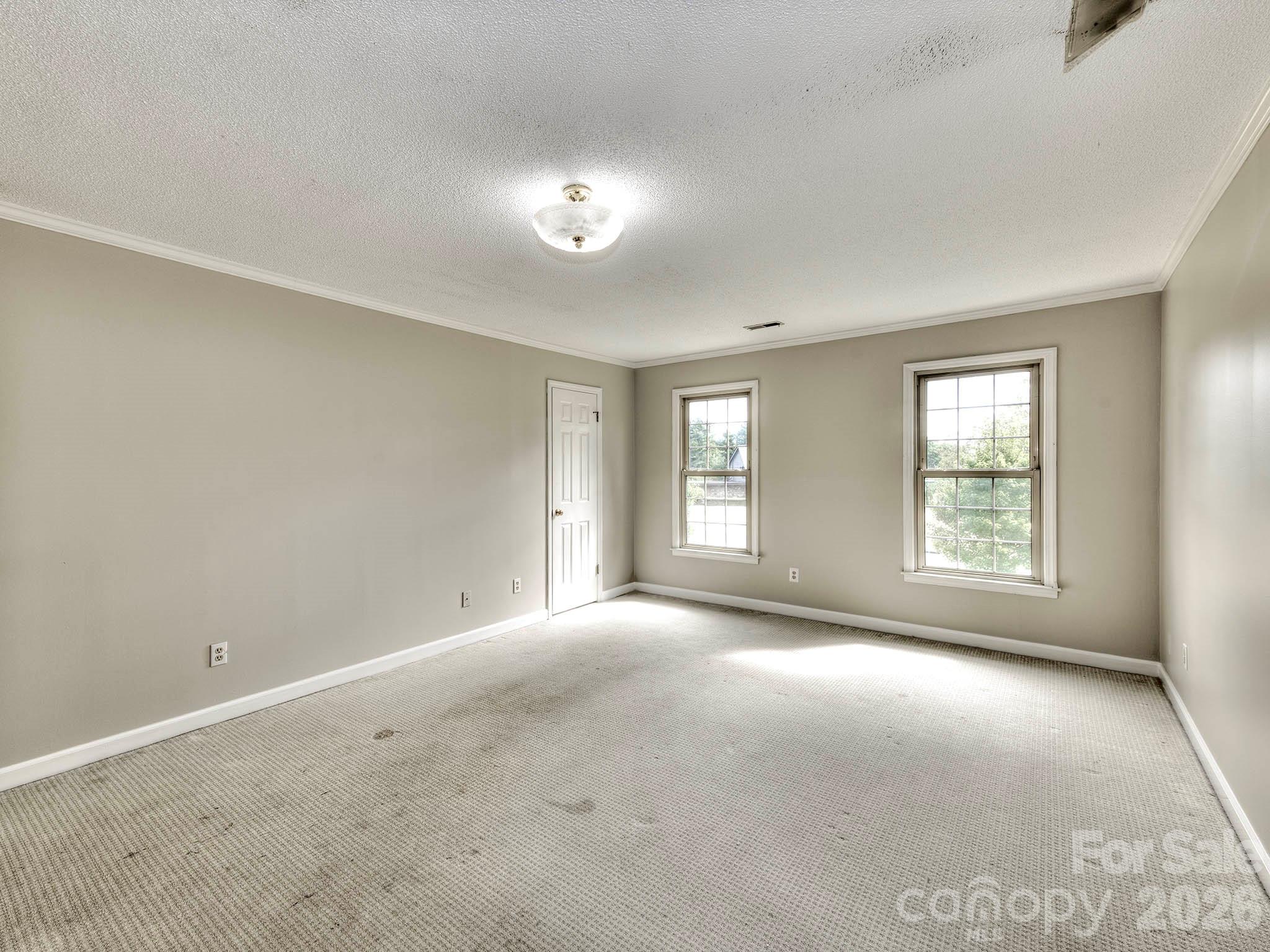 1401 Heatherloch Drive Property Photo 32