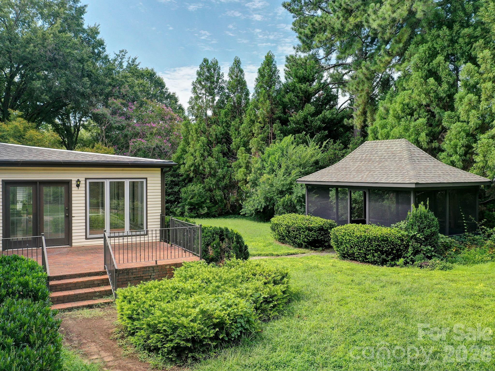 1401 Heatherloch Drive Property Photo 46