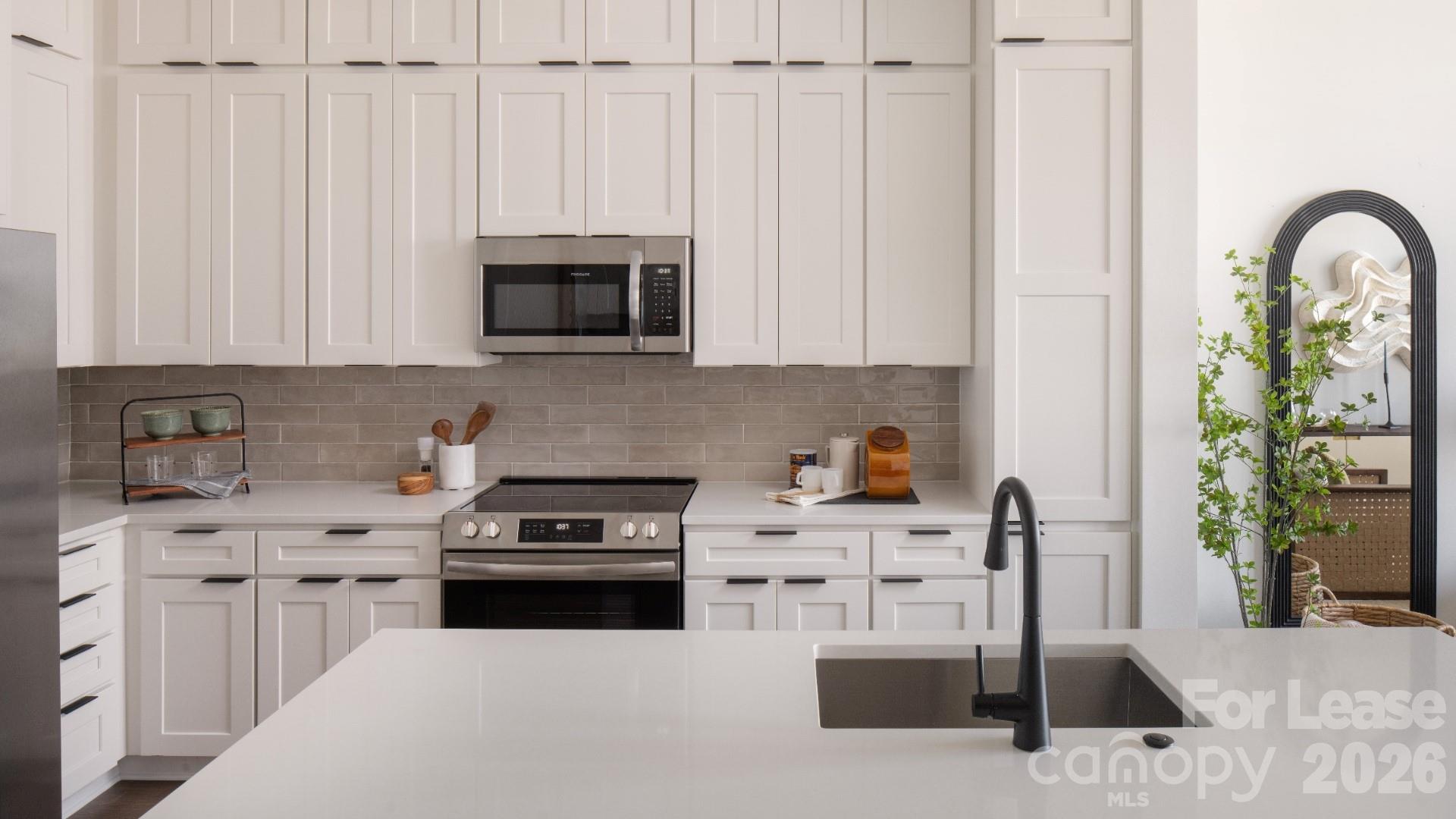 14020 Stream Way B2 Property Photo 42