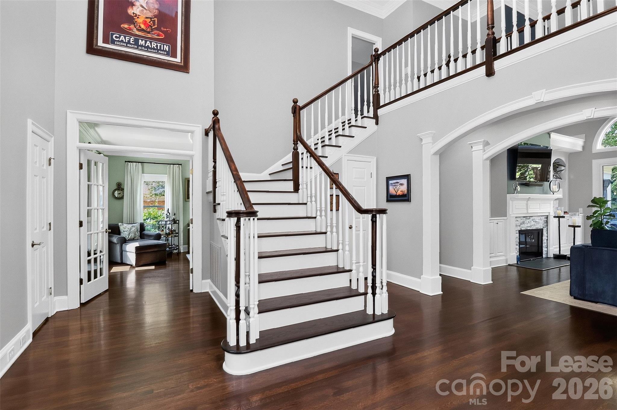 18928 Peninsula Point Drive Property Photo 6