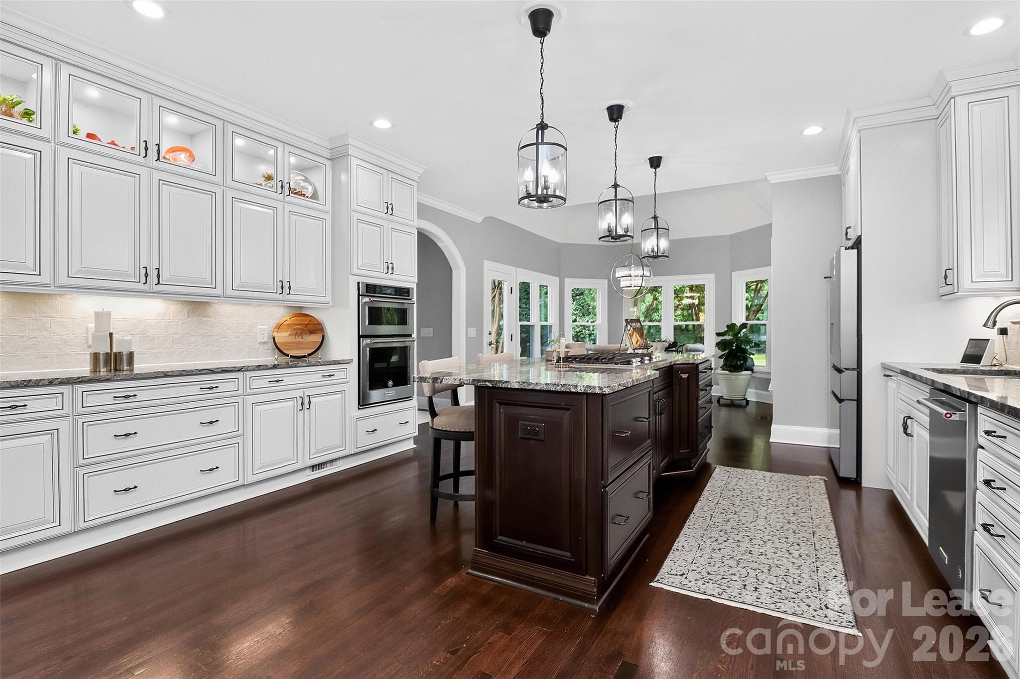 18928 Peninsula Point Drive Property Photo 7