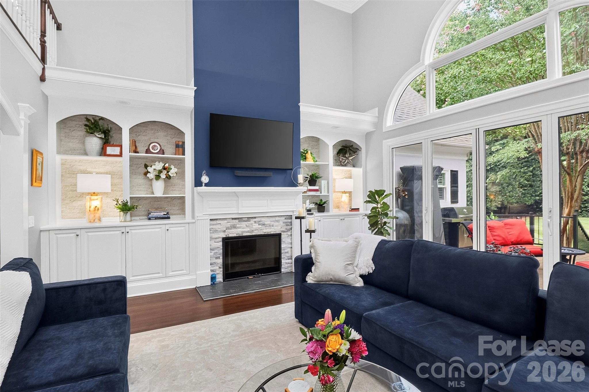 18928 Peninsula Point Drive Property Photo 18