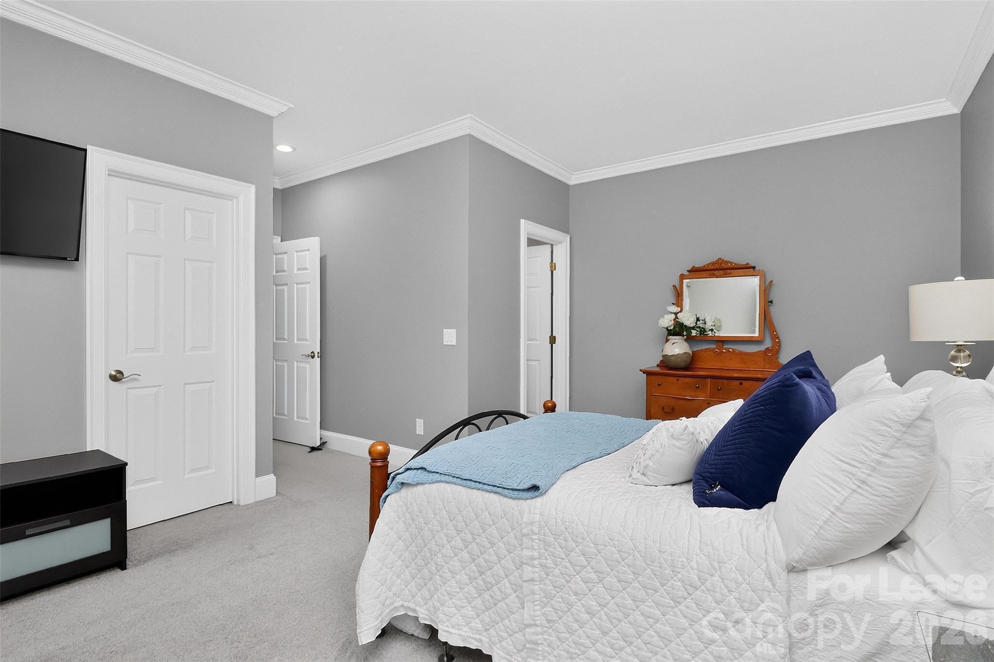 18928 Peninsula Point Drive Property Photo 27