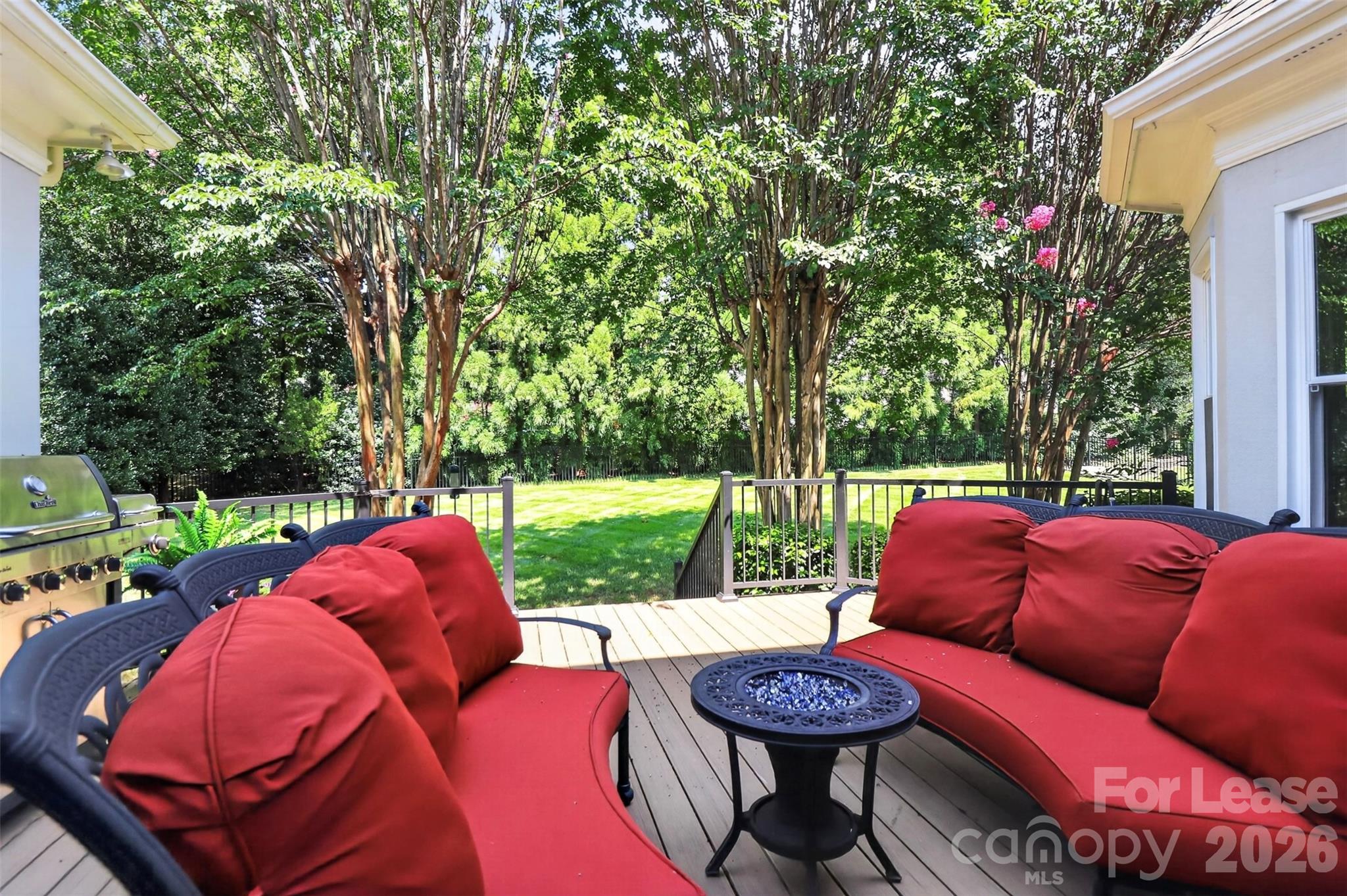 18928 Peninsula Point Drive Property Photo 42