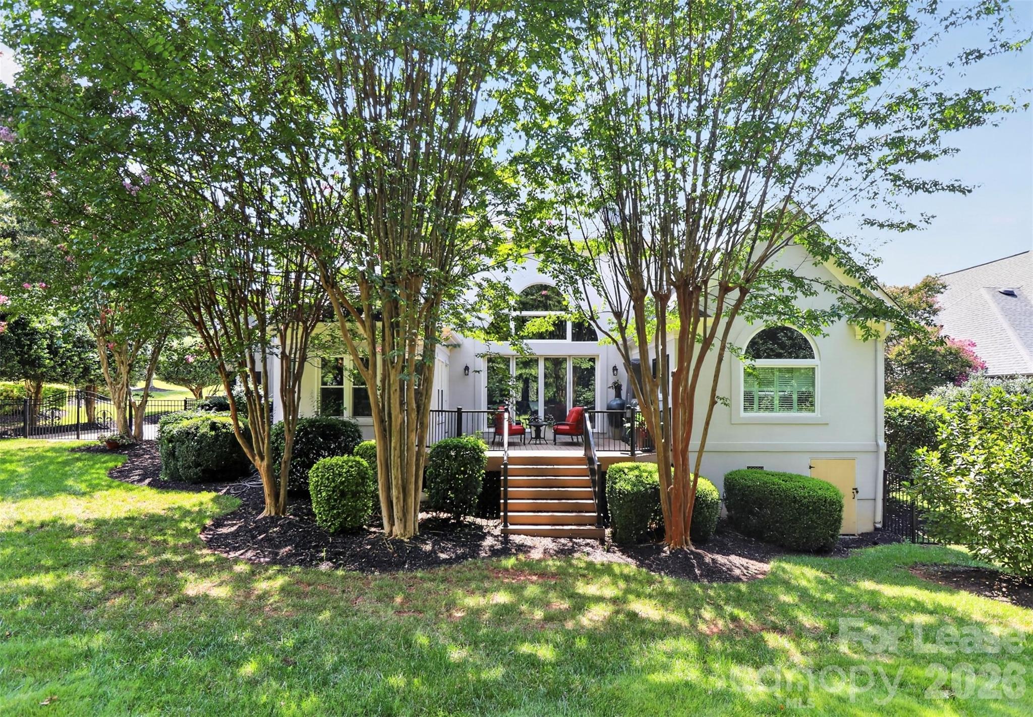 18928 Peninsula Point Drive Property Photo 45