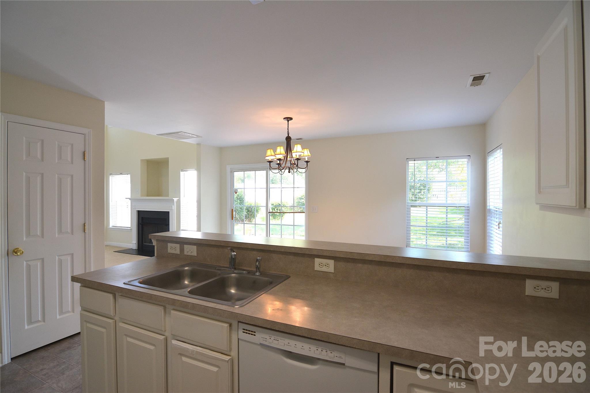 1201 Winding Path Road Property Photo 5