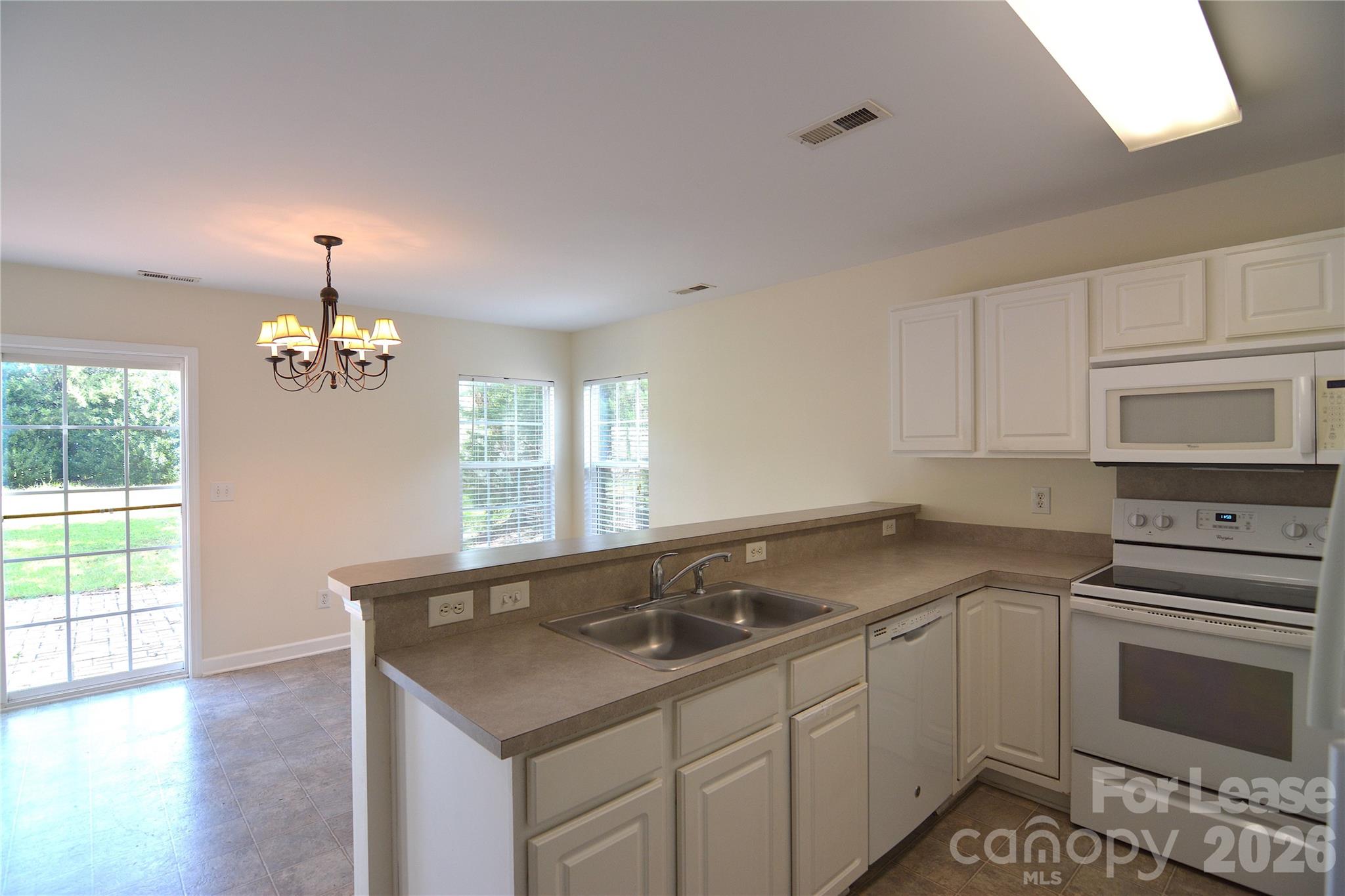 1201 Winding Path Road Property Photo 6