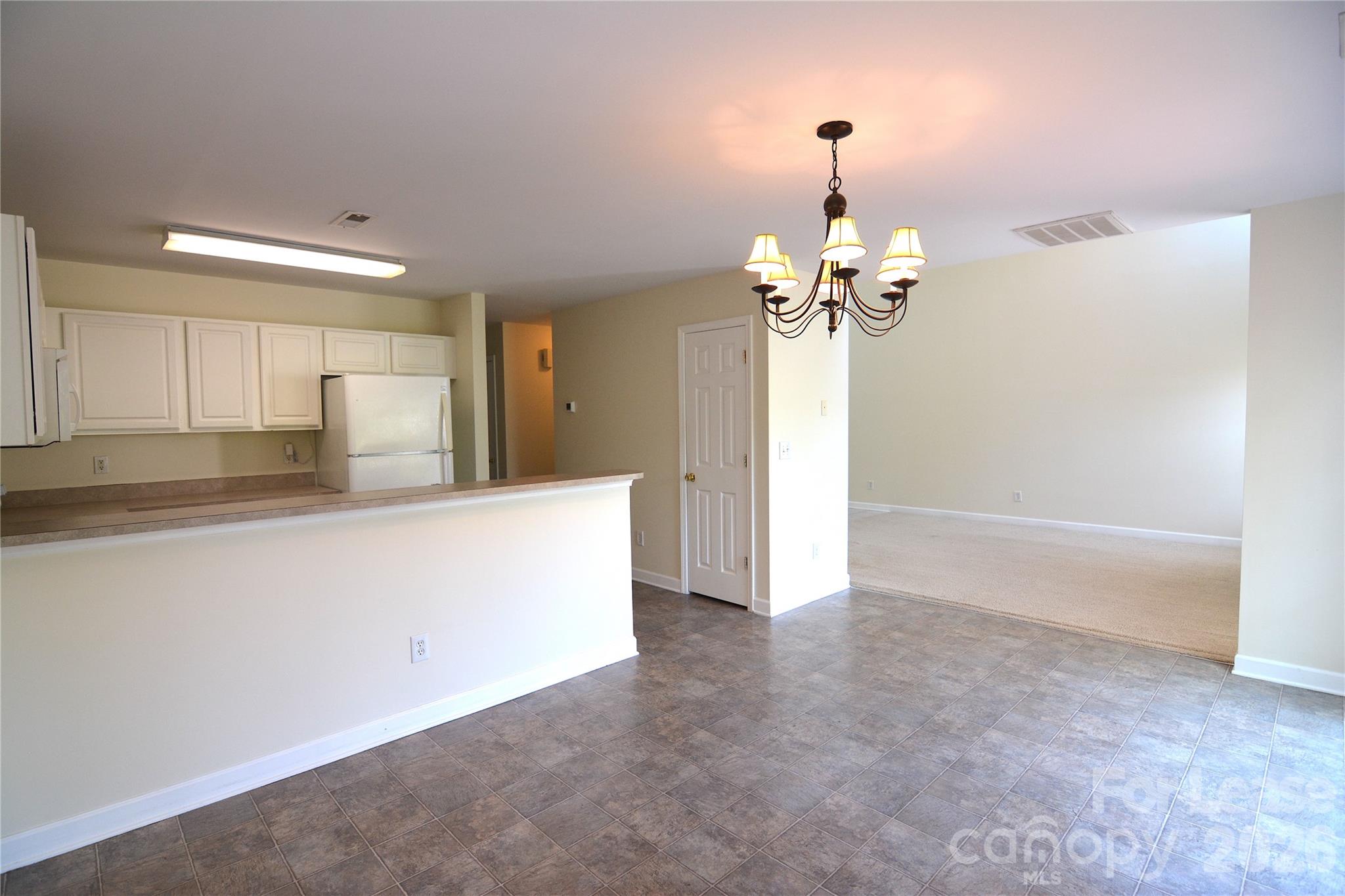 1201 Winding Path Road Property Photo 9