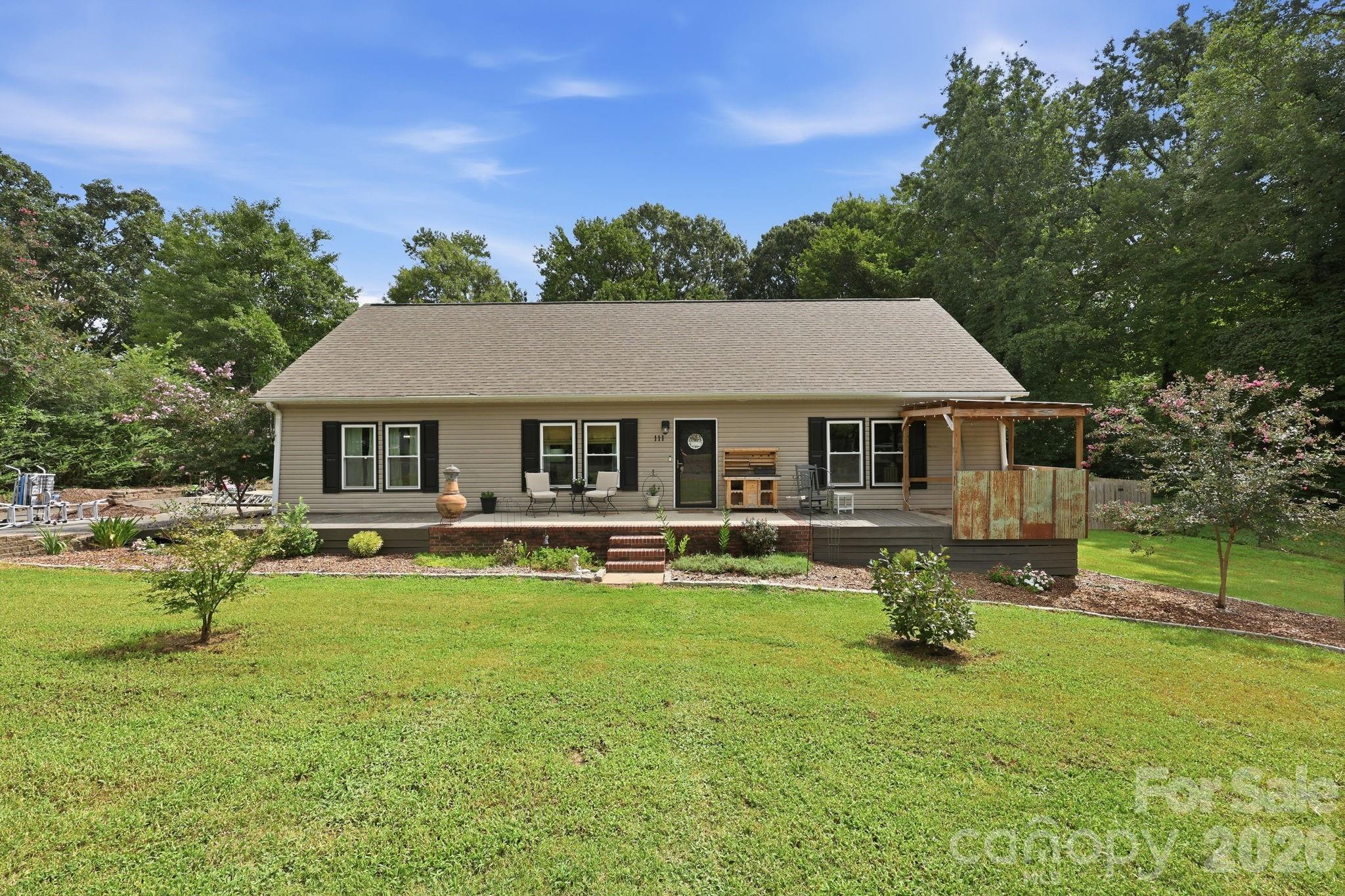 111 Linda Avenue Property Photo 2