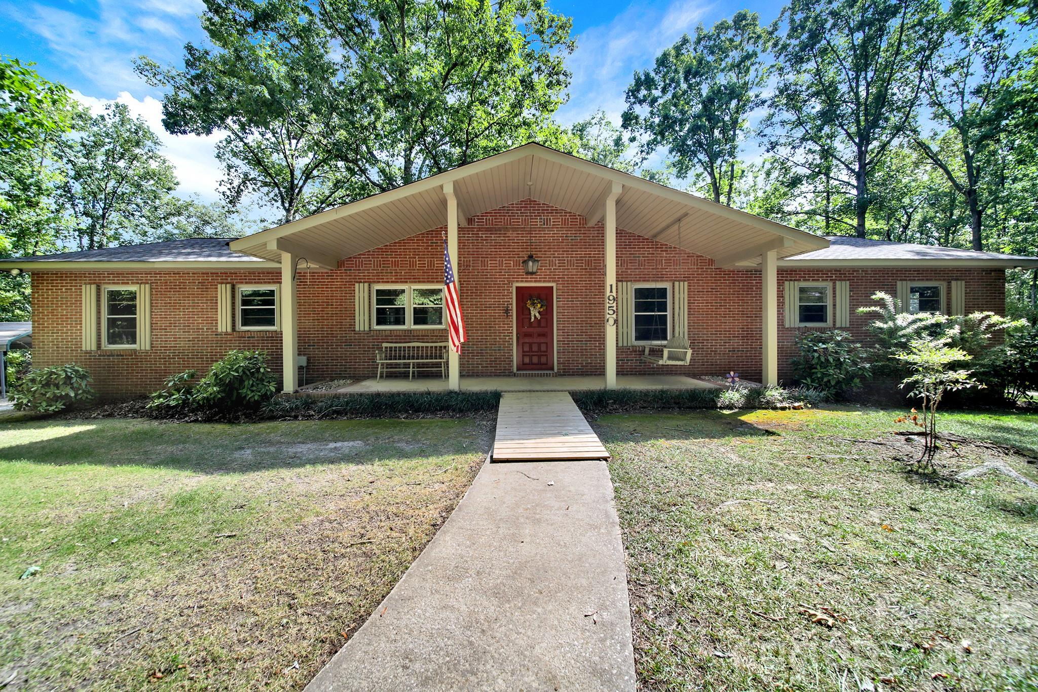 1950 Daisy Couch Road