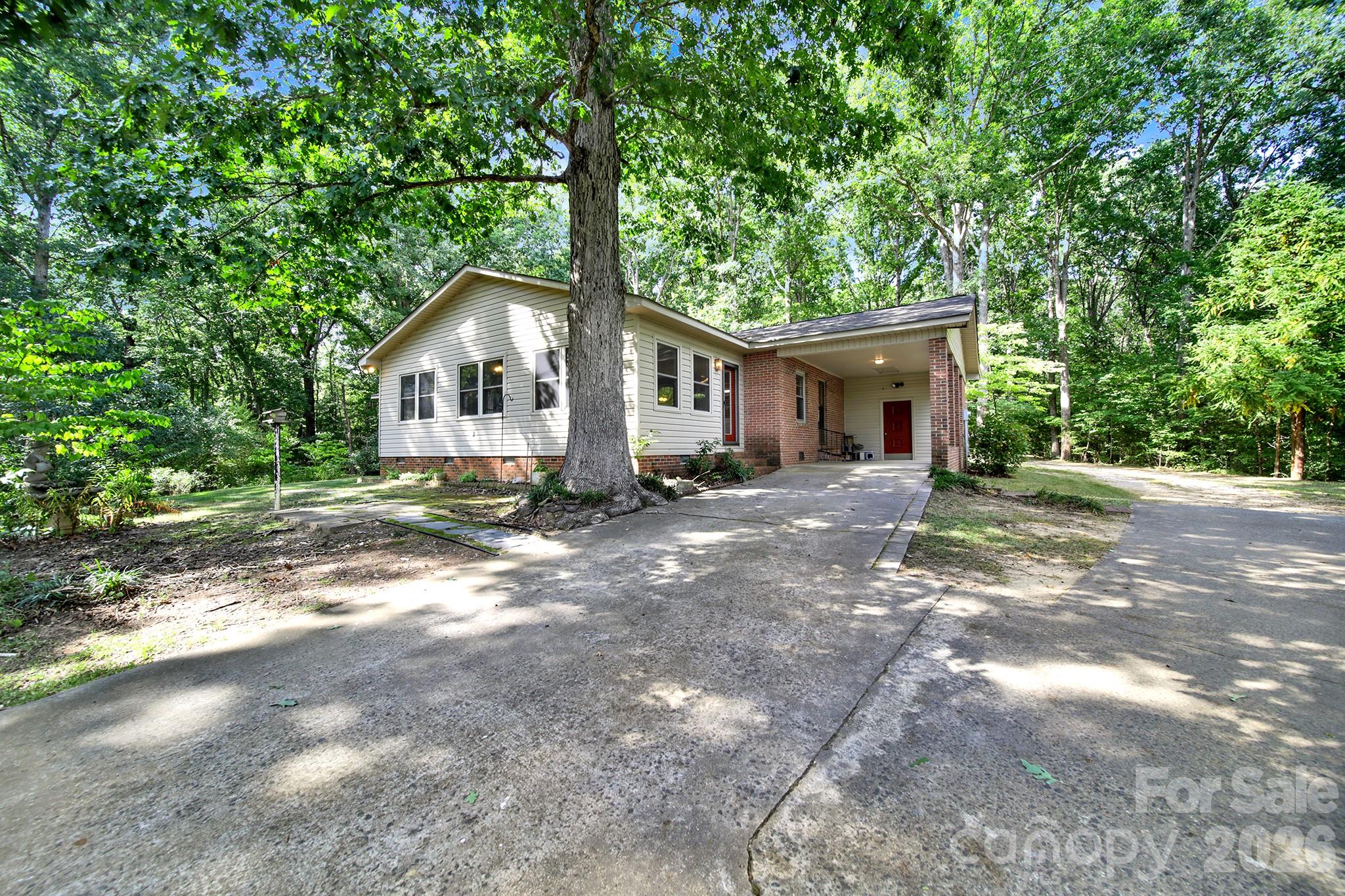 1950 Daisy Couch Road Property Photo 8