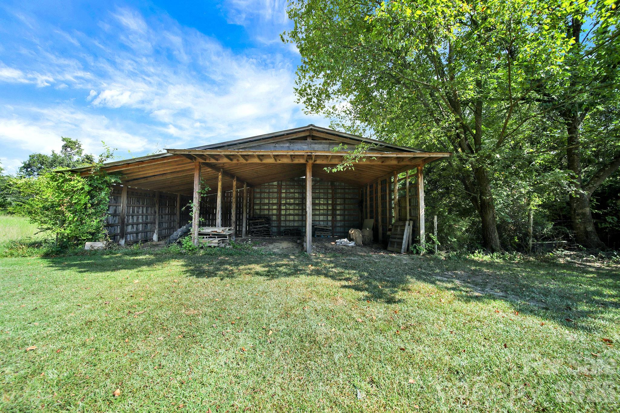 1950 Daisy Couch Road Property Photo 40