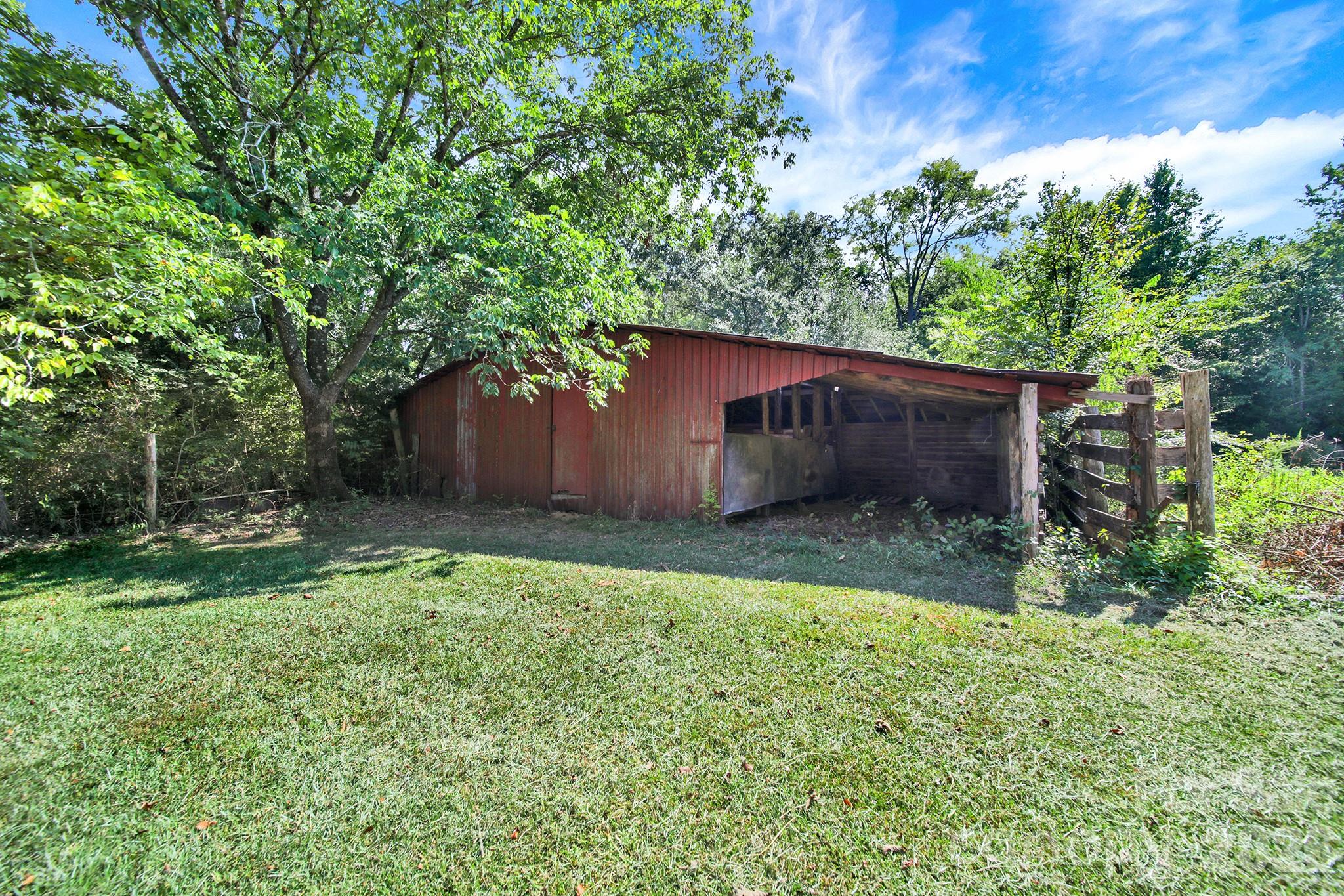 1950 Daisy Couch Road Property Photo 42