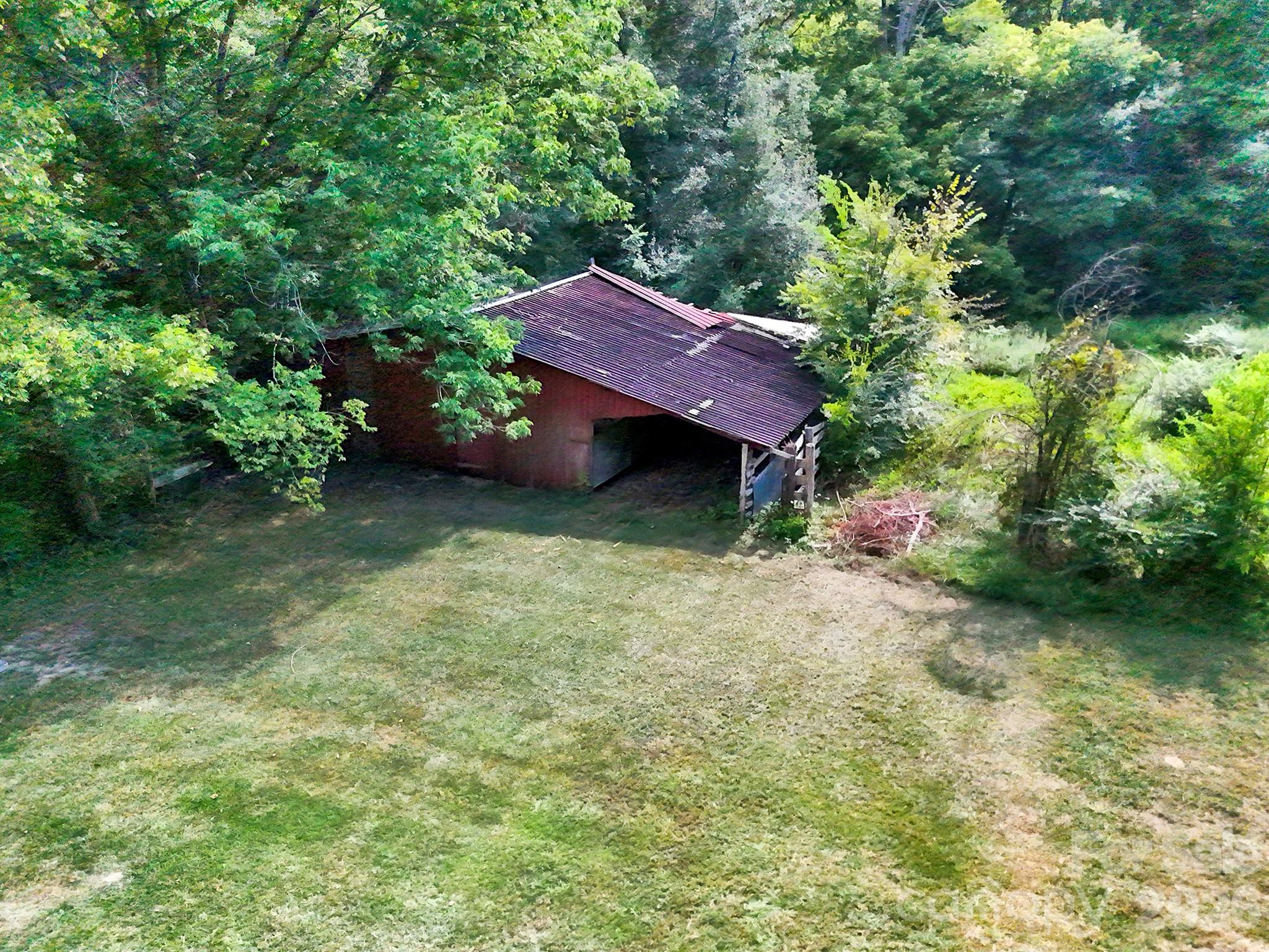 1950 Daisy Couch Road Property Photo 43