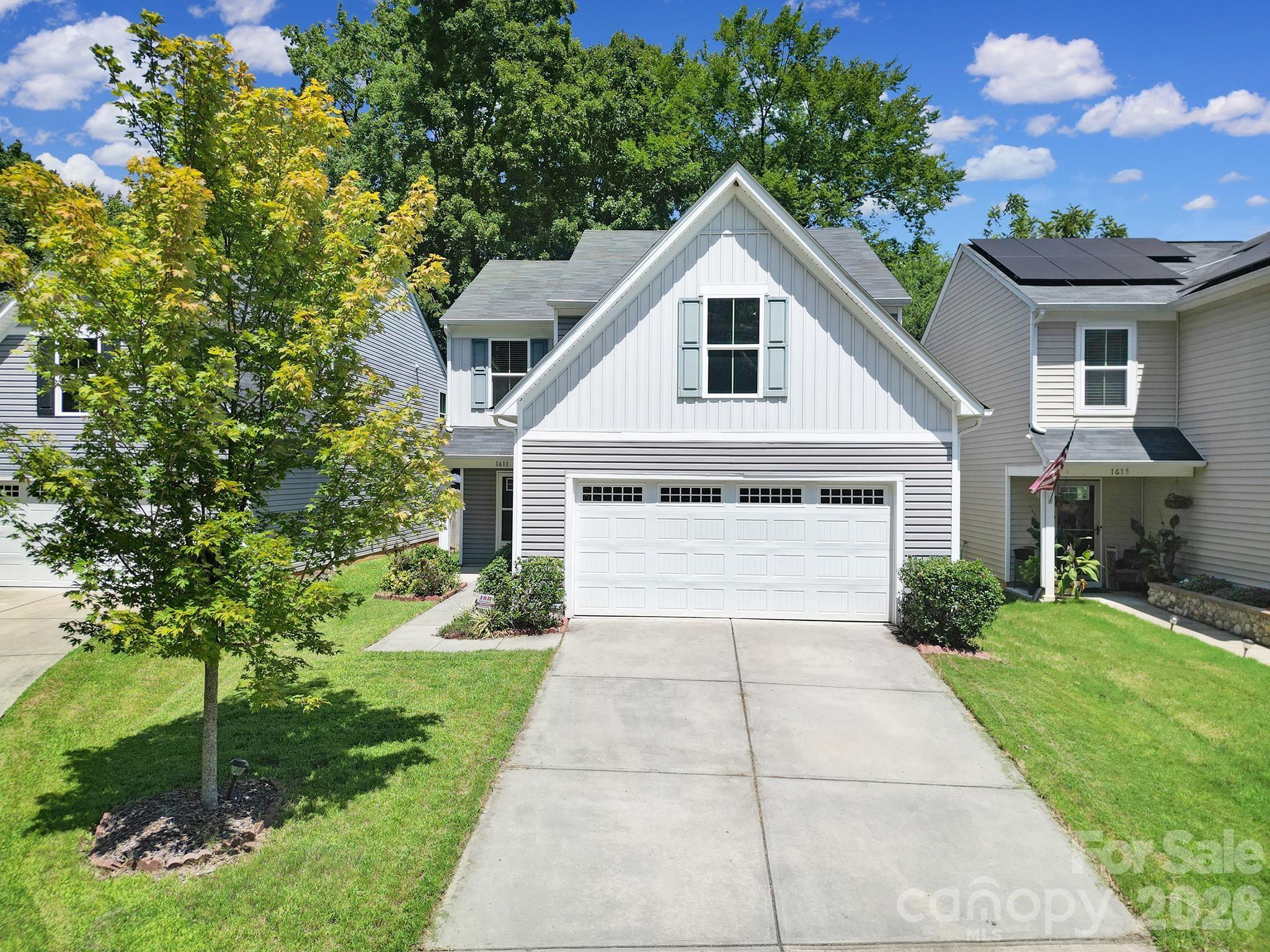 1611 Hooper Court Property Photo 1