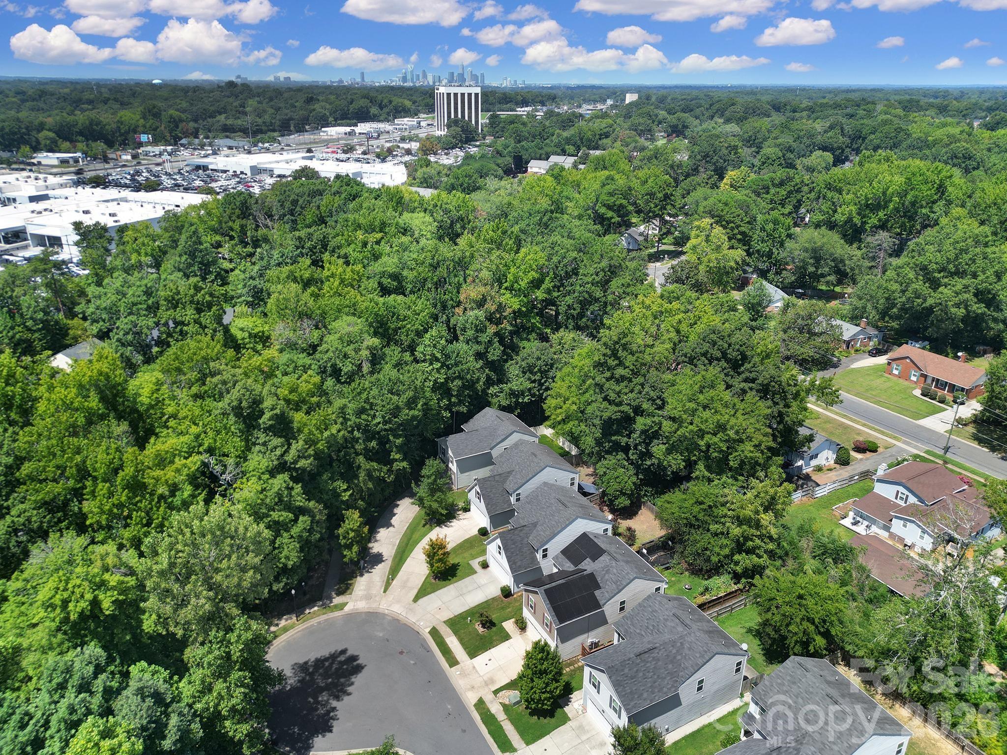 1611 Hooper Court Property Photo 33