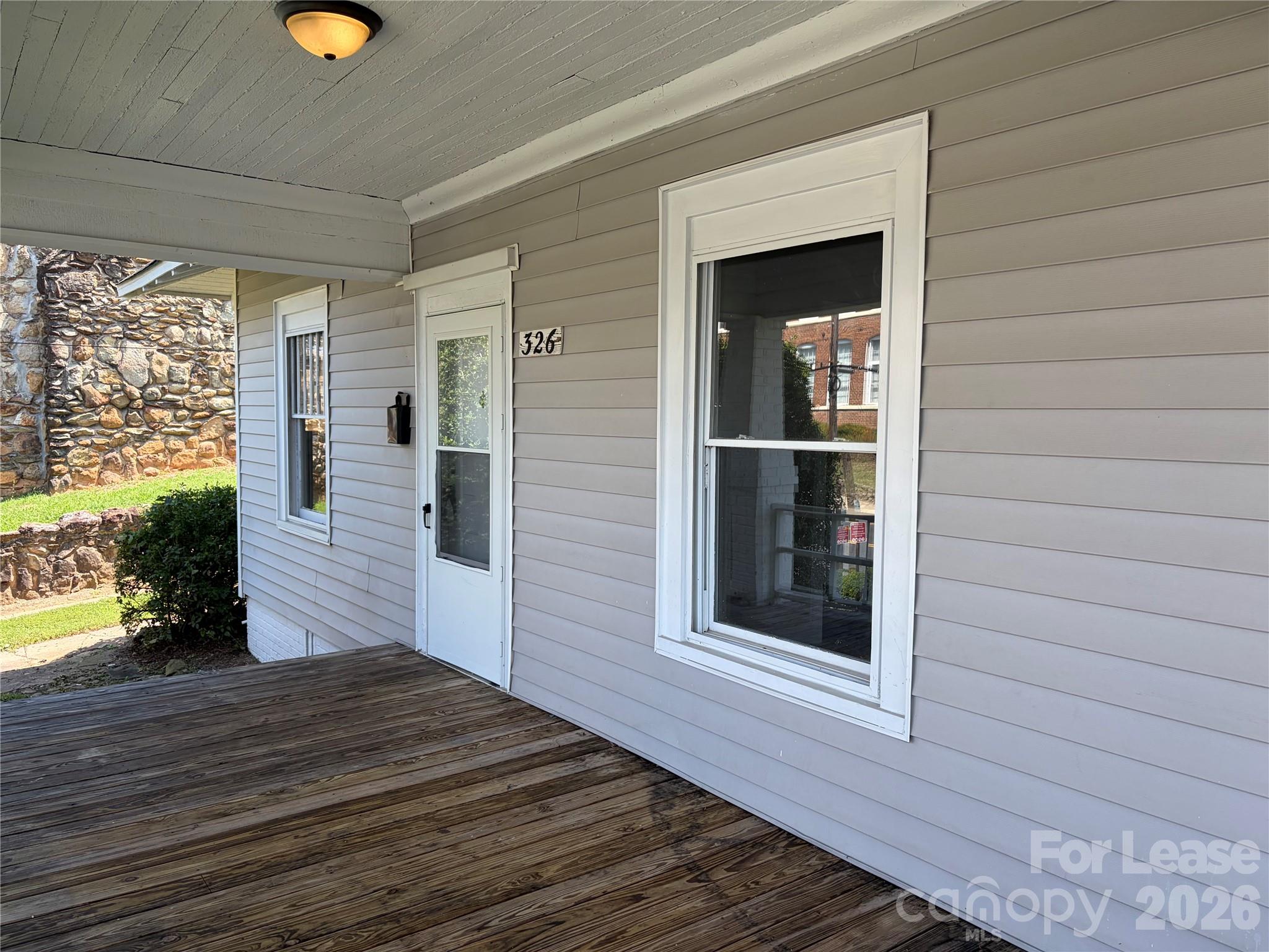 326 E Main Street 1 Property Photo 2