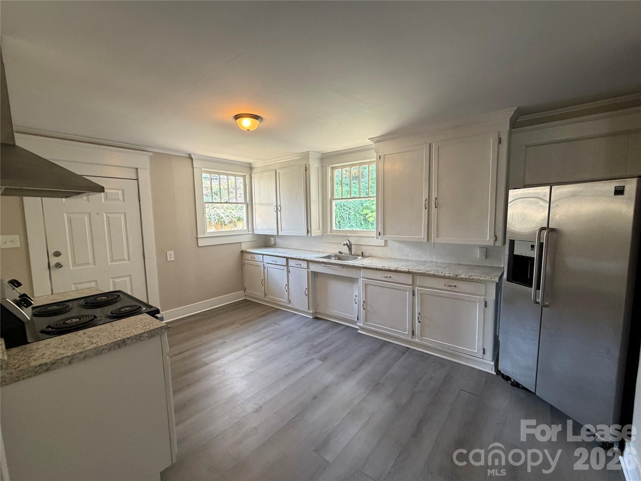 326 E Main Street 1 Property Photo 6