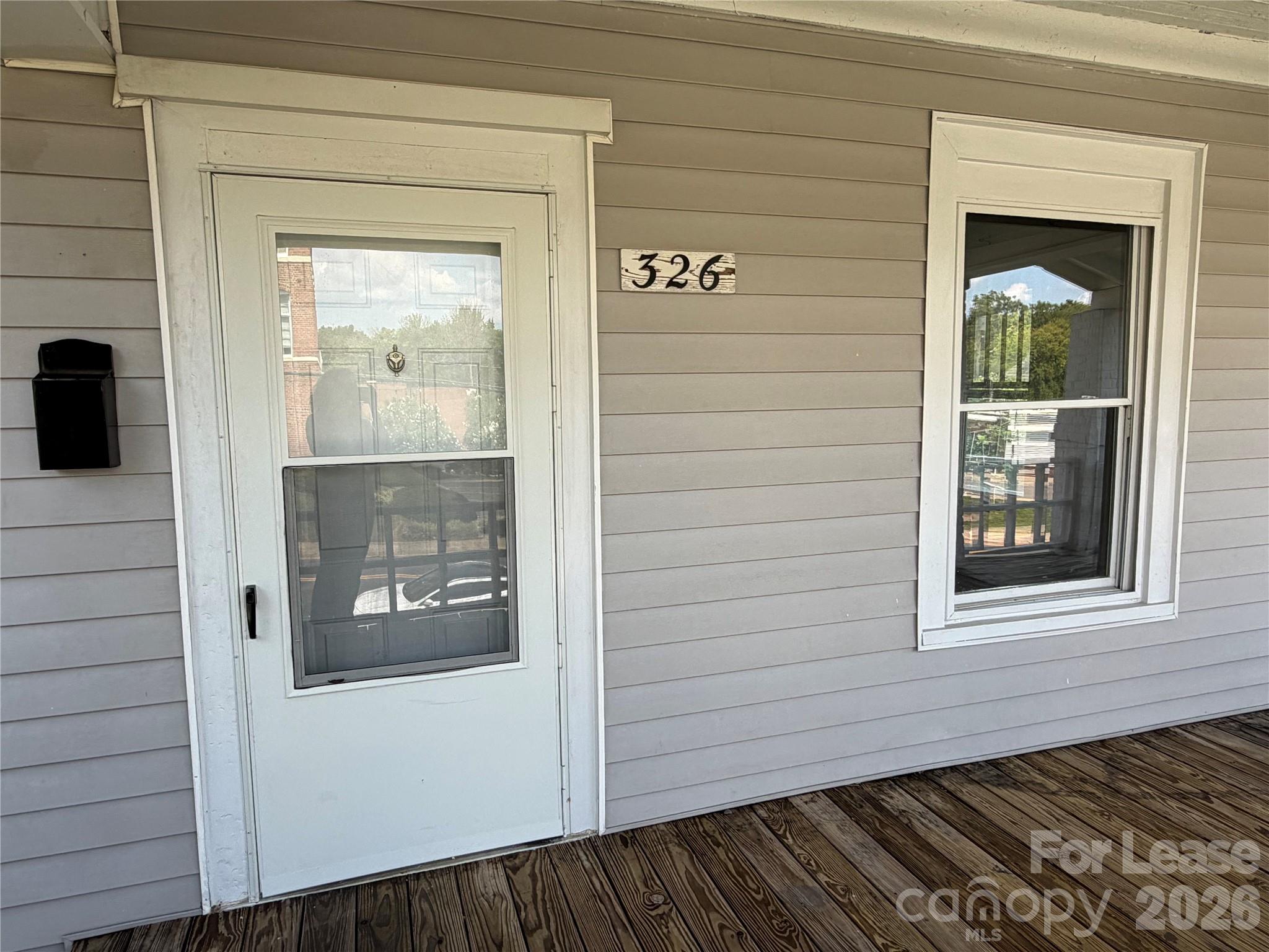 326 E Main Street 1 Property Photo 10