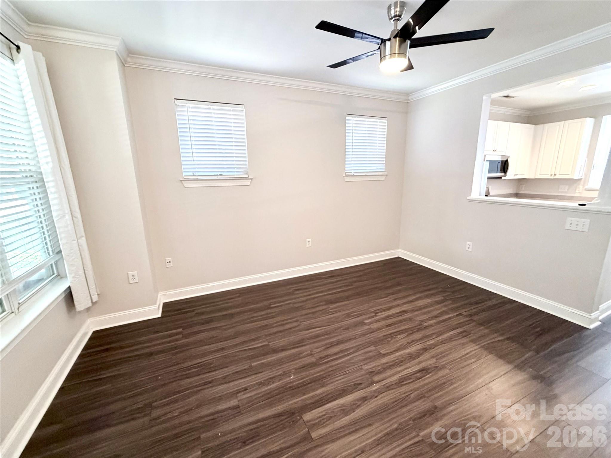 518 E 9th Street Property Photo 6