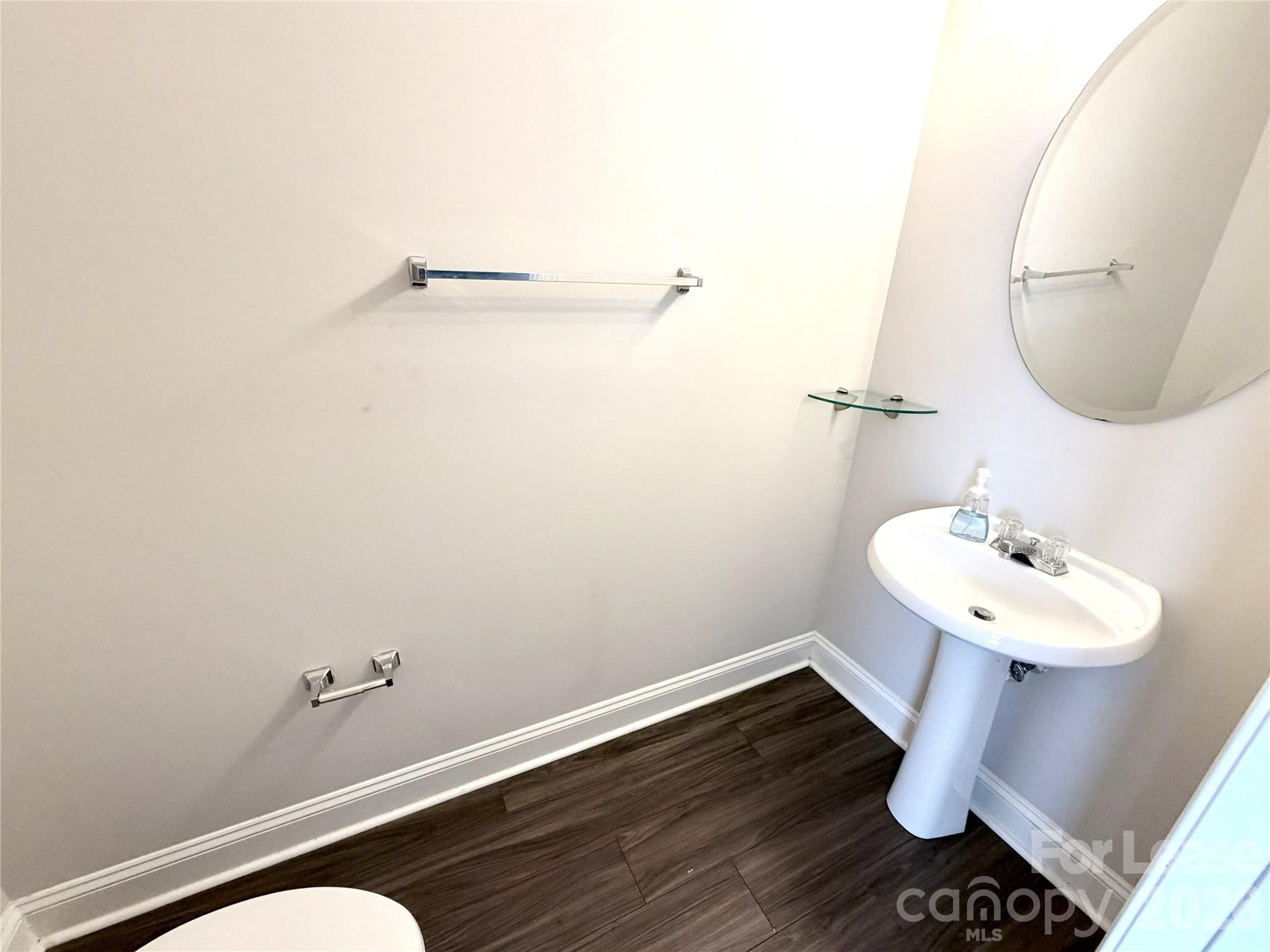 518 E 9th Street Property Photo 9