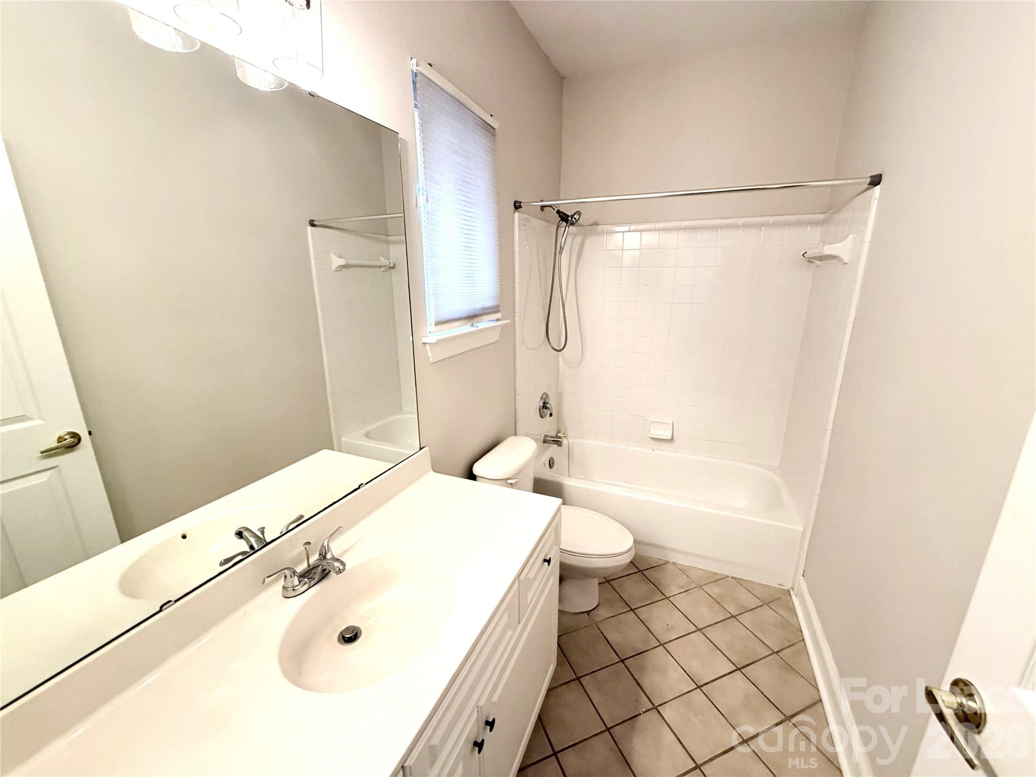 518 E 9th Street Property Photo 15