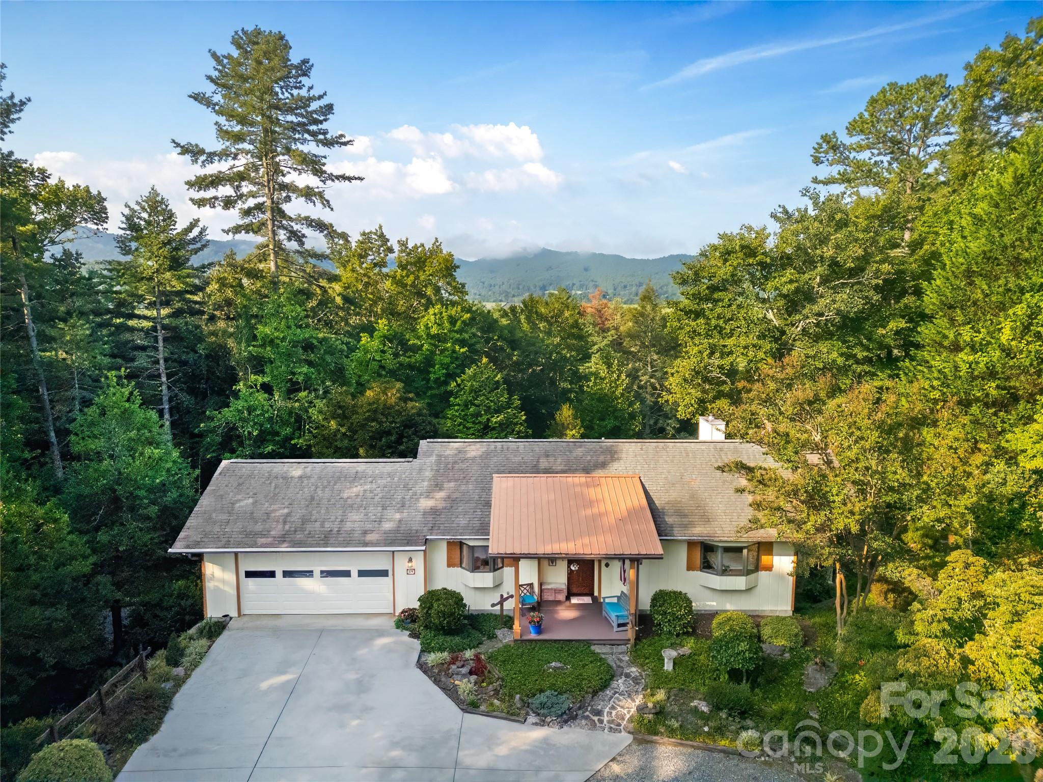 374 Riverside Estate Road Property Photo 1
