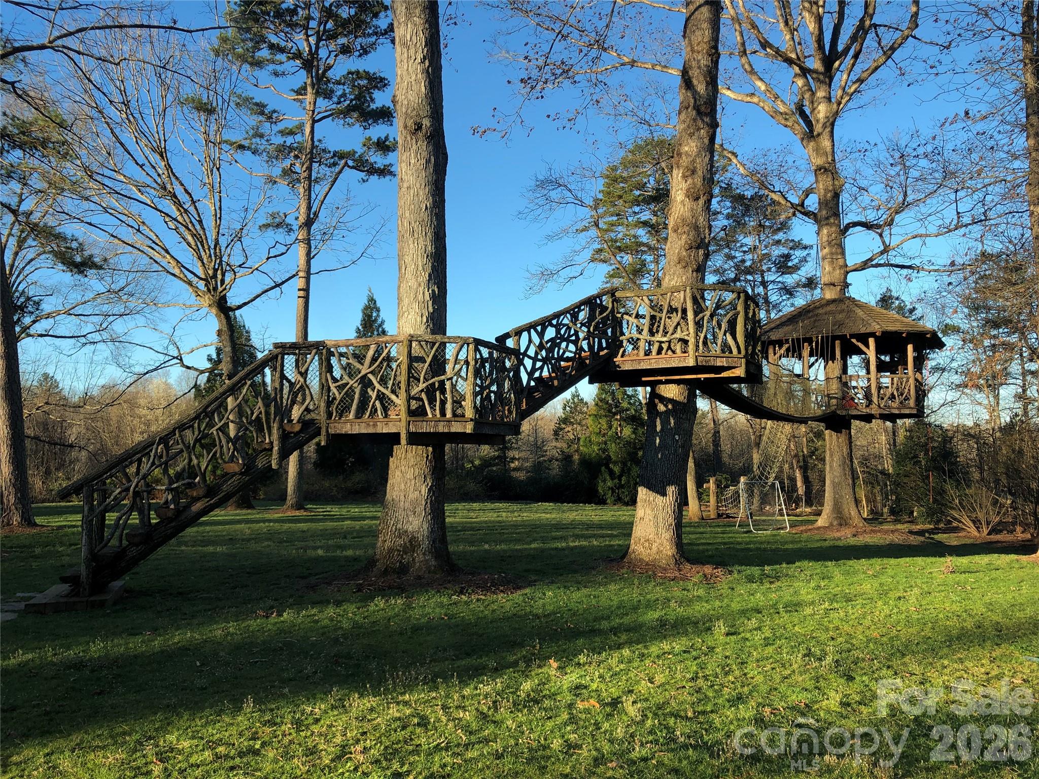 4418902 Property Photo 6