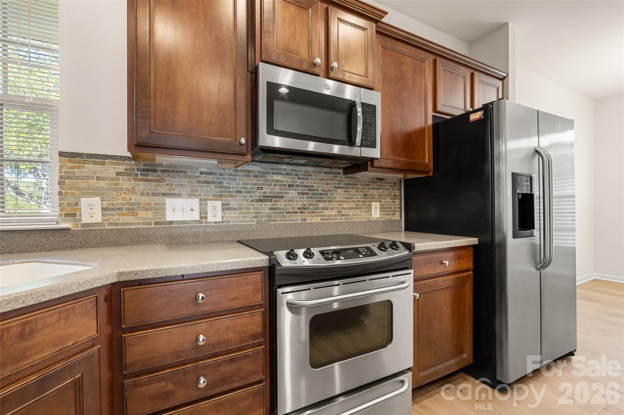 16344 Raven Crest Drive Property Photo 7