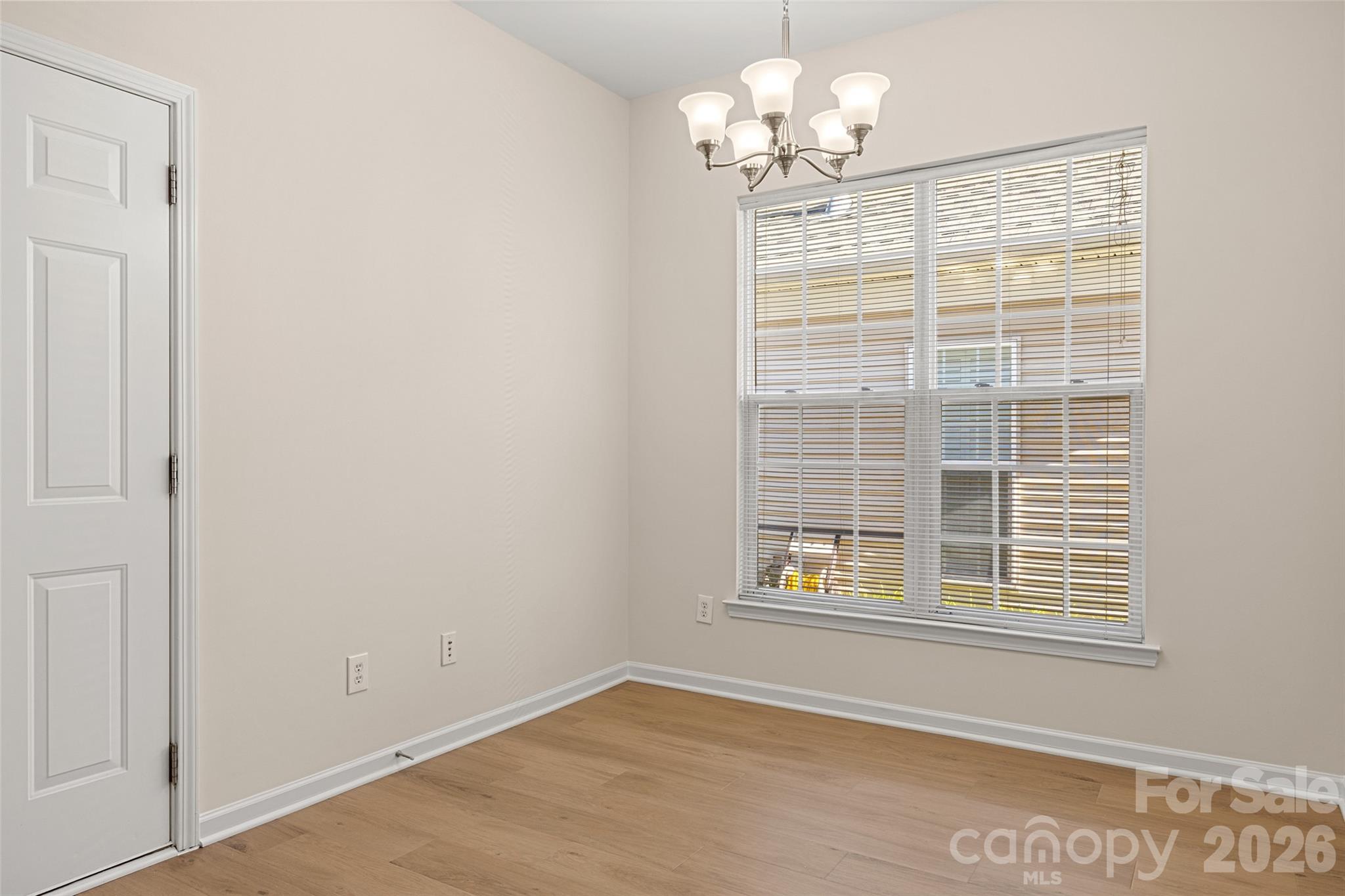 16344 Raven Crest Drive Property Photo 9