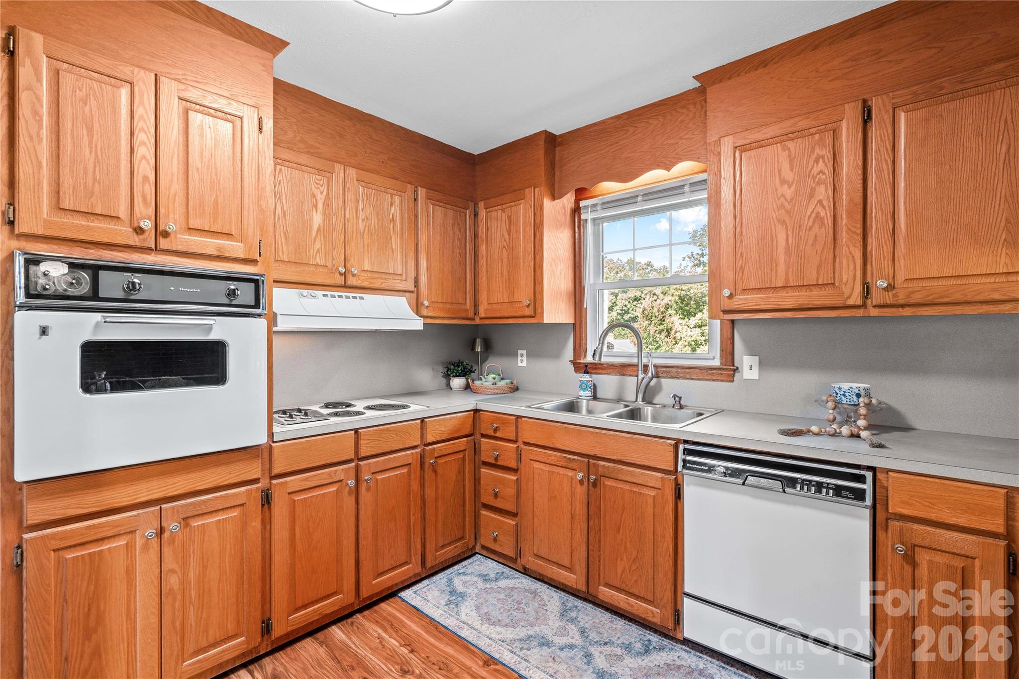 306 S Greenbriar Road Property Photo 13