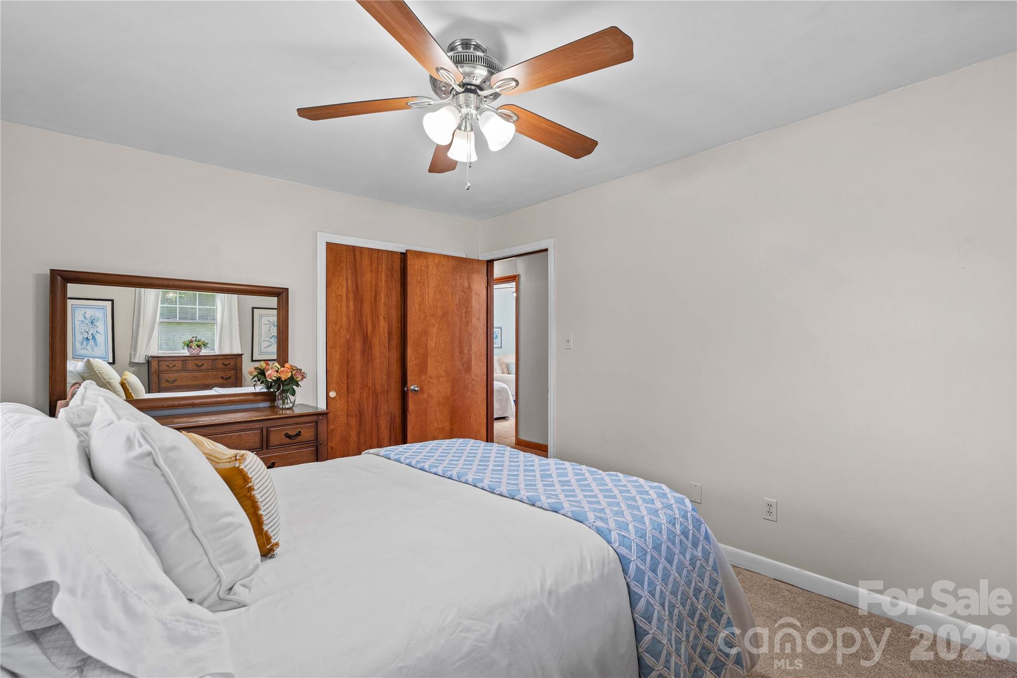 306 S Greenbriar Road Property Photo 21