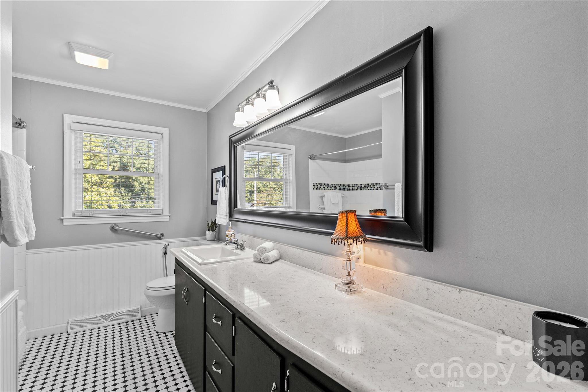 306 S Greenbriar Road Property Photo 22