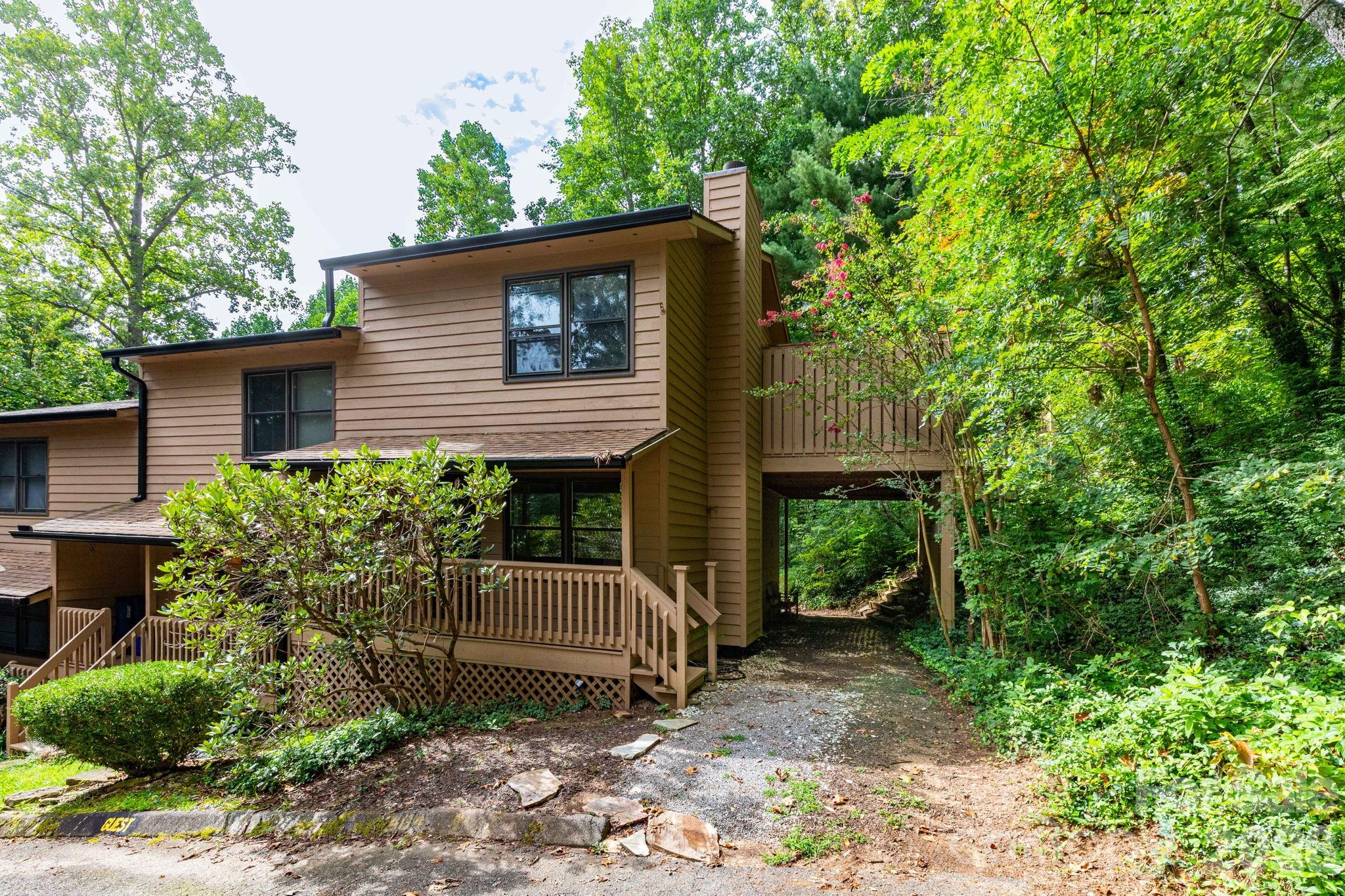 404 Buck Cove Terrace Property Photo 1