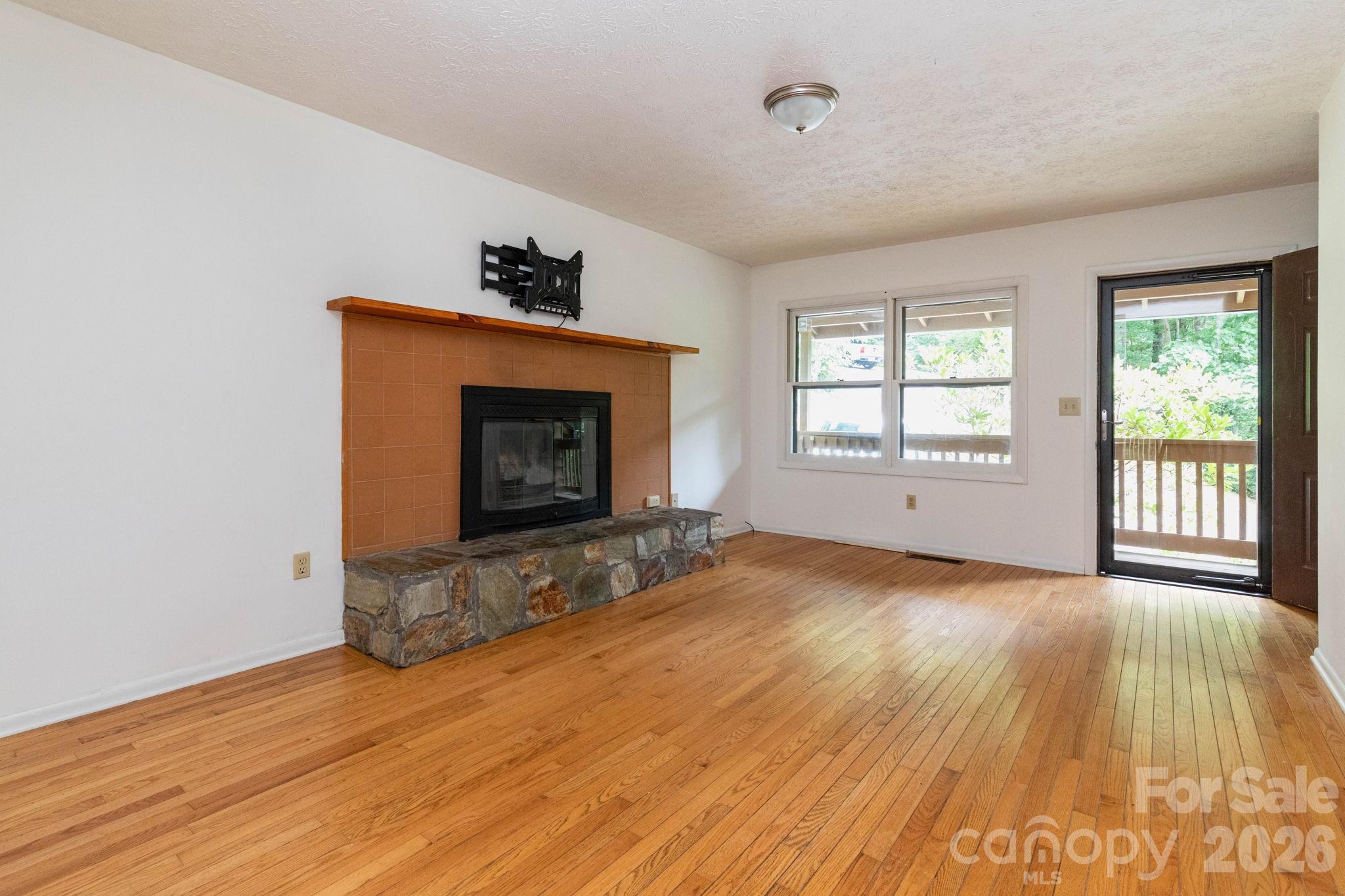 404 Buck Cove Terrace Property Photo 5
