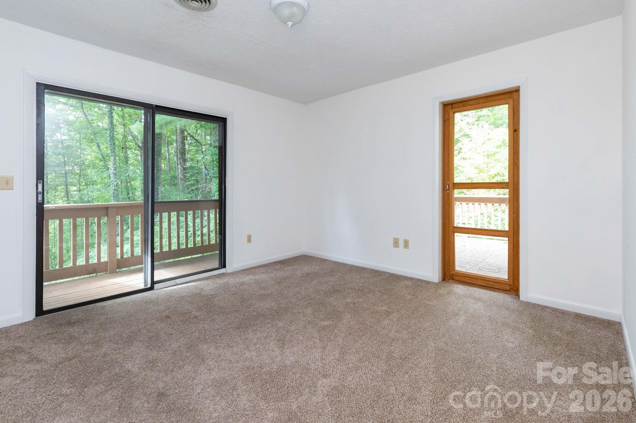 404 Buck Cove Terrace Property Photo 8