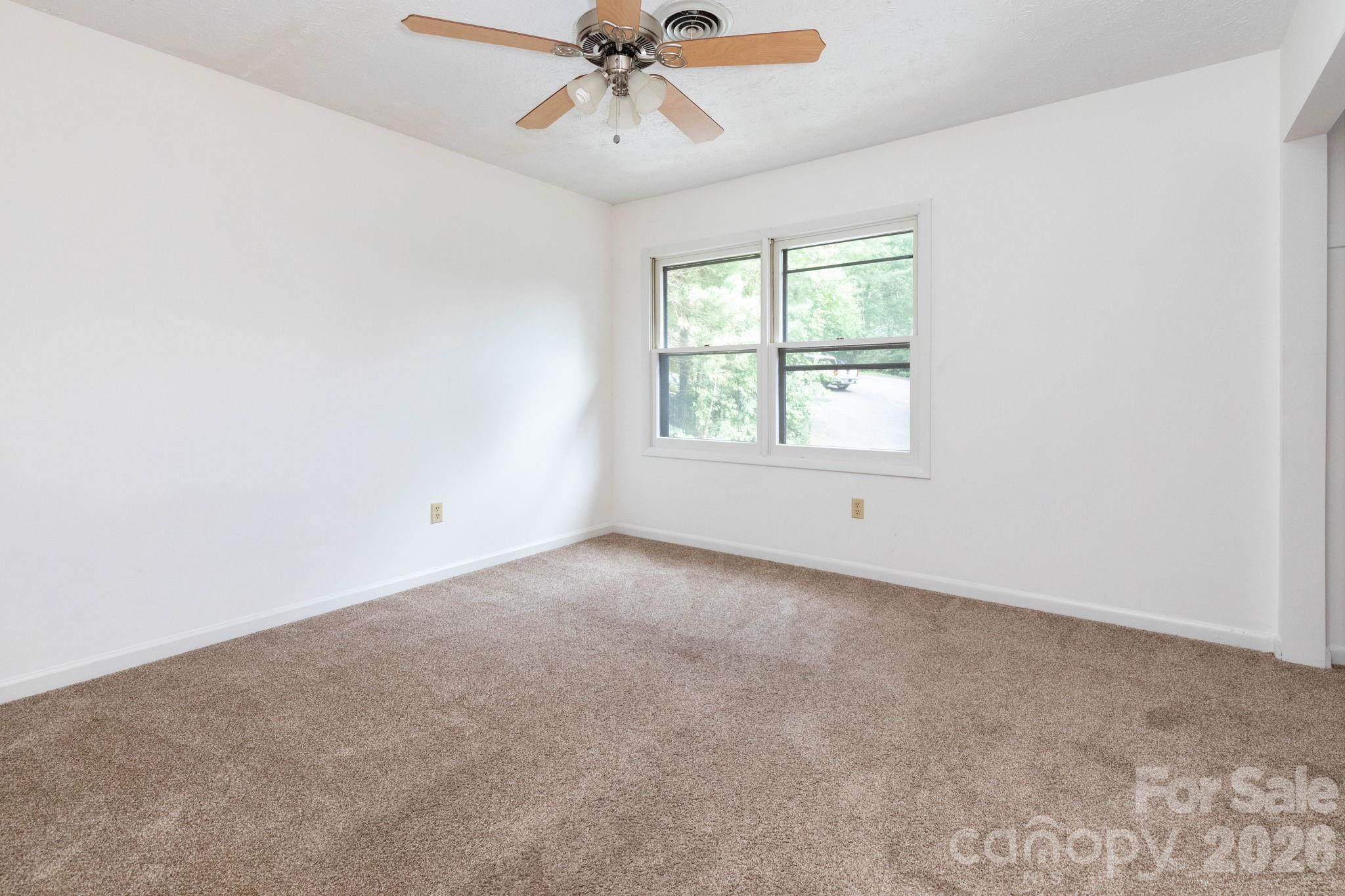 404 Buck Cove Terrace Property Photo 9