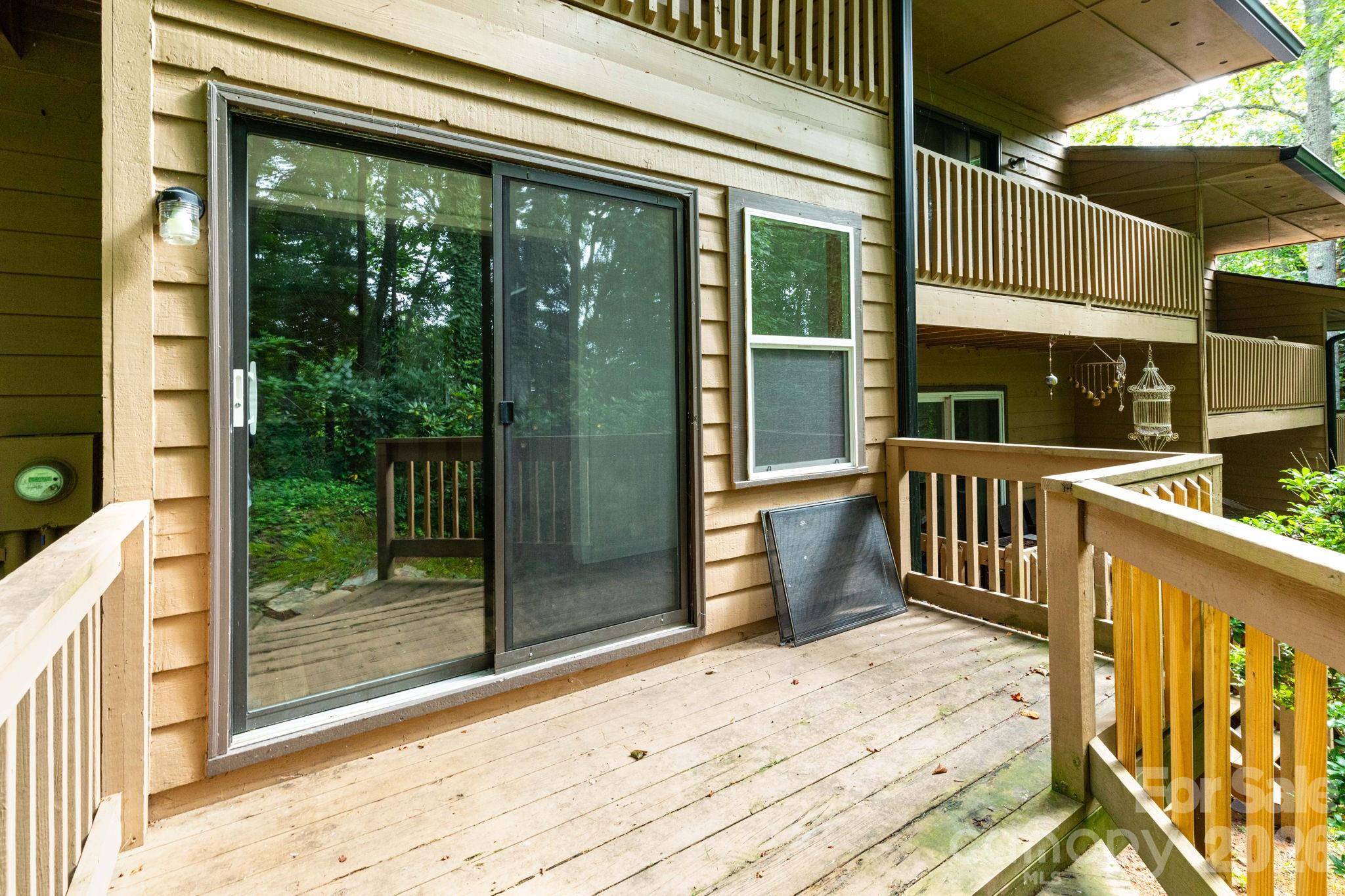 404 Buck Cove Terrace Property Photo 17