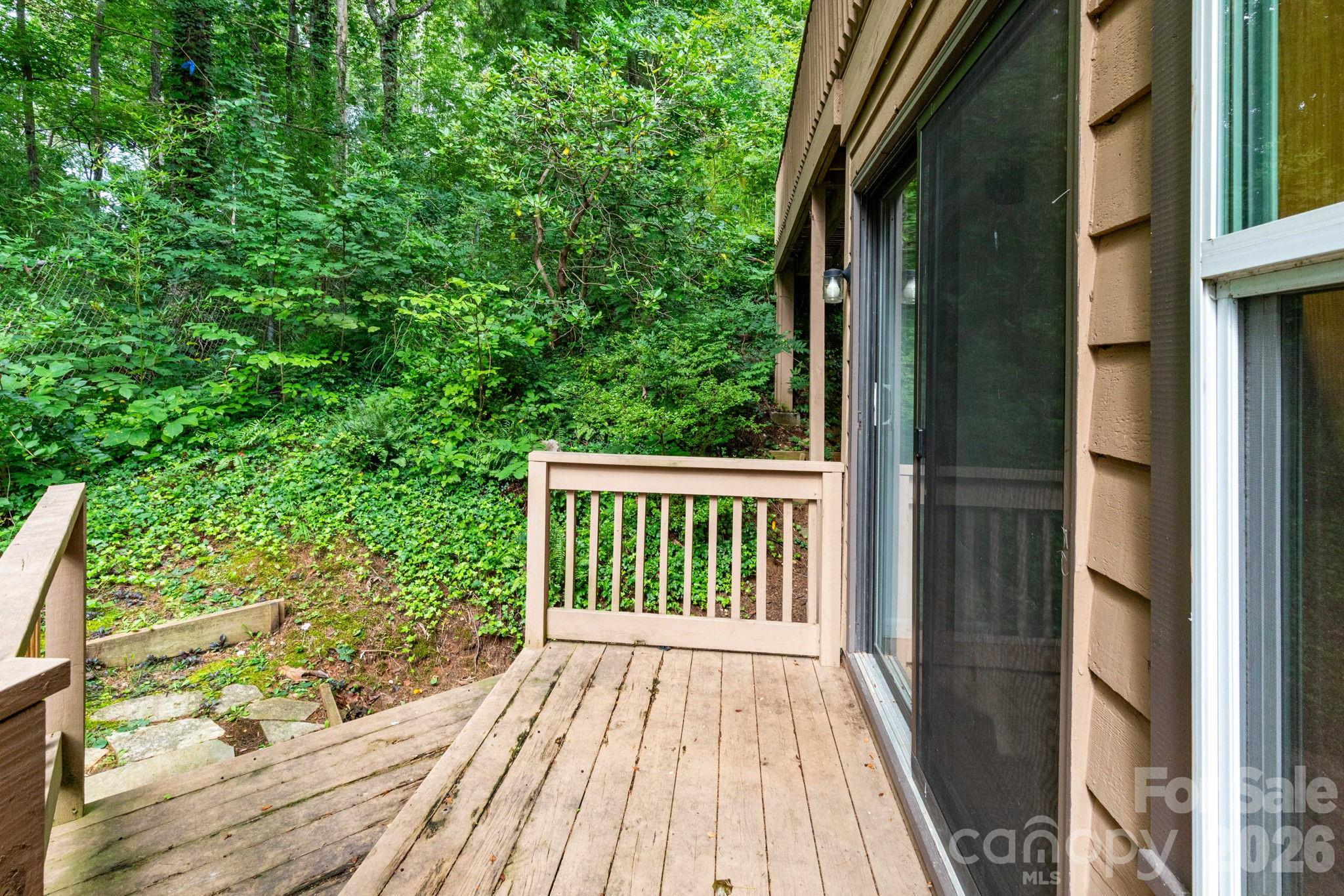 404 Buck Cove Terrace Property Photo 18