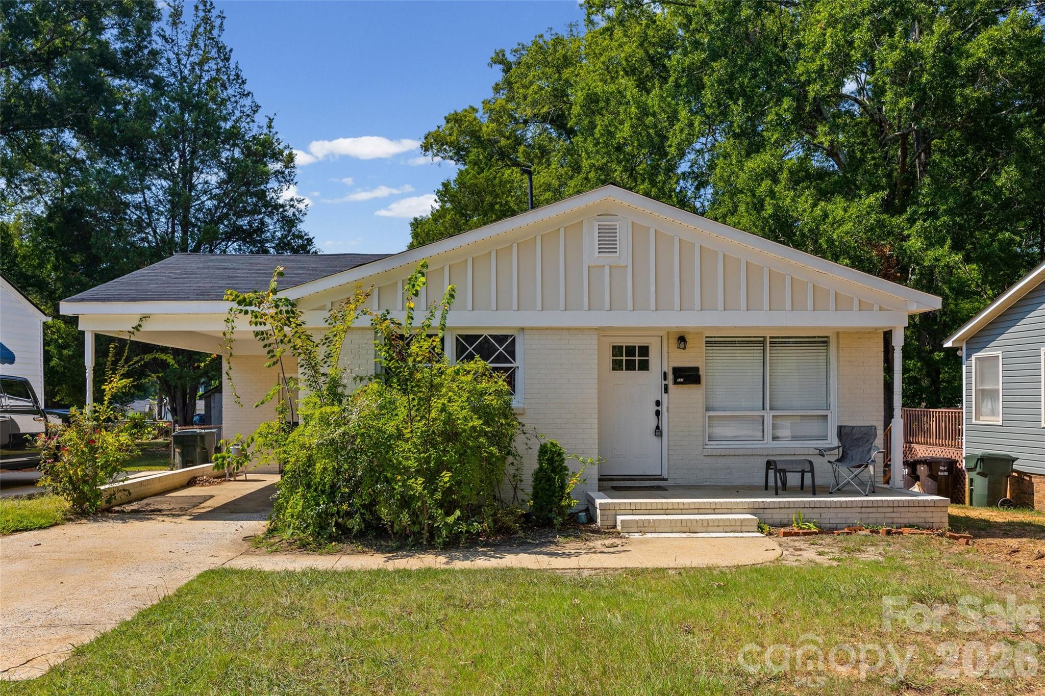 531 Finley Road Property Photo 1