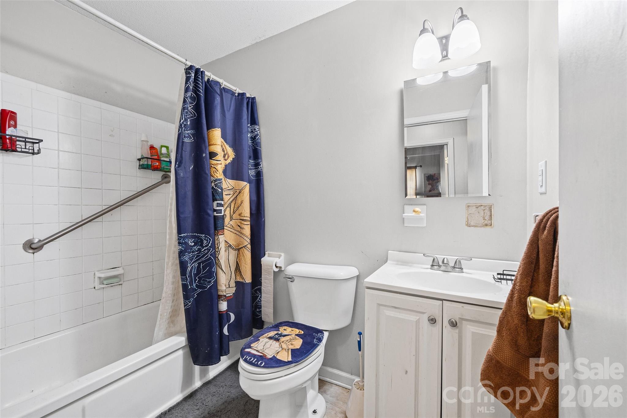 531 Finley Road Property Photo 20