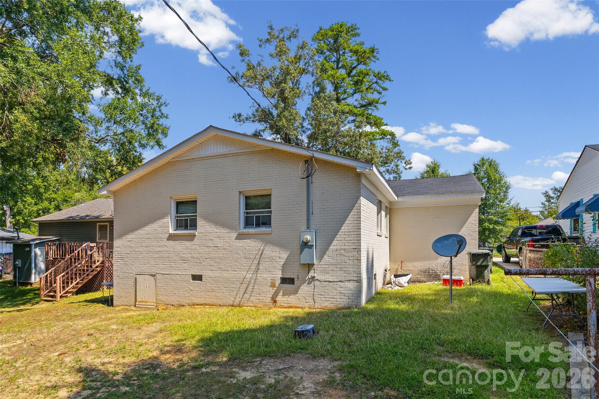 531 Finley Road Property Photo 24
