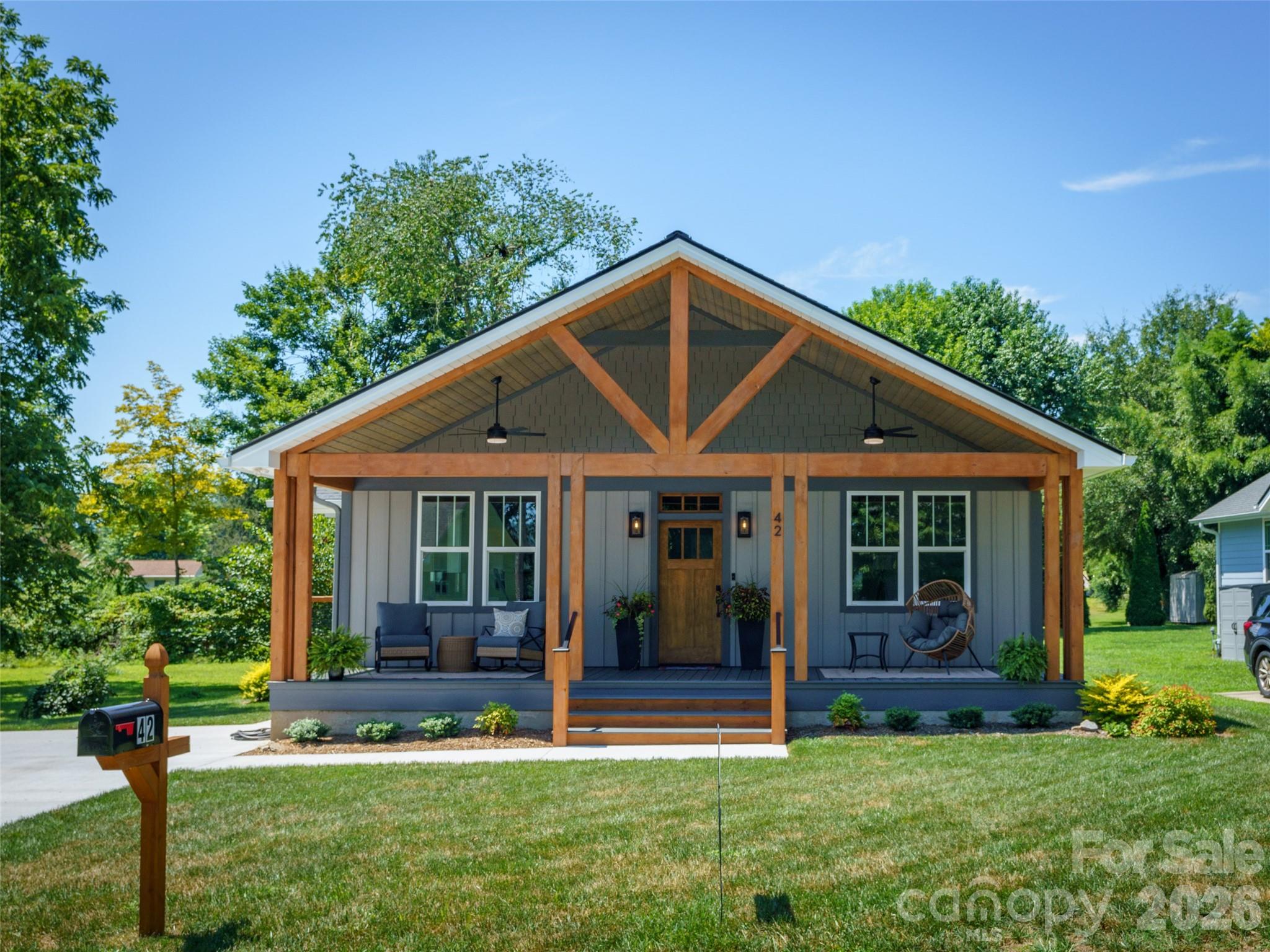 42 Summit Avenue Property Photo 2
