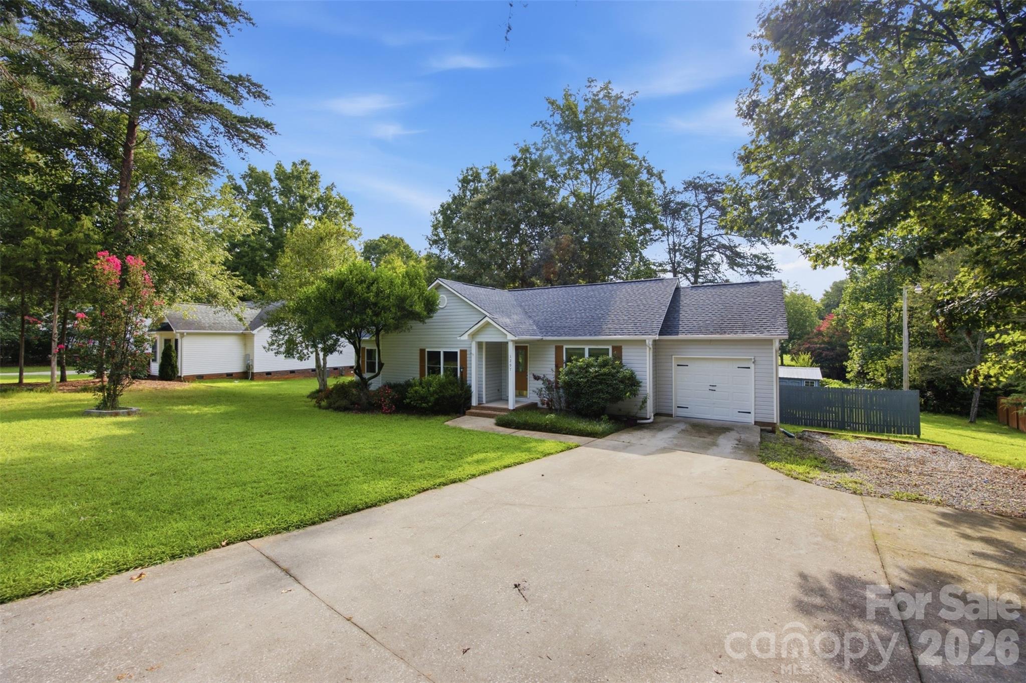 1297 Creekview Drive Property Photo 3